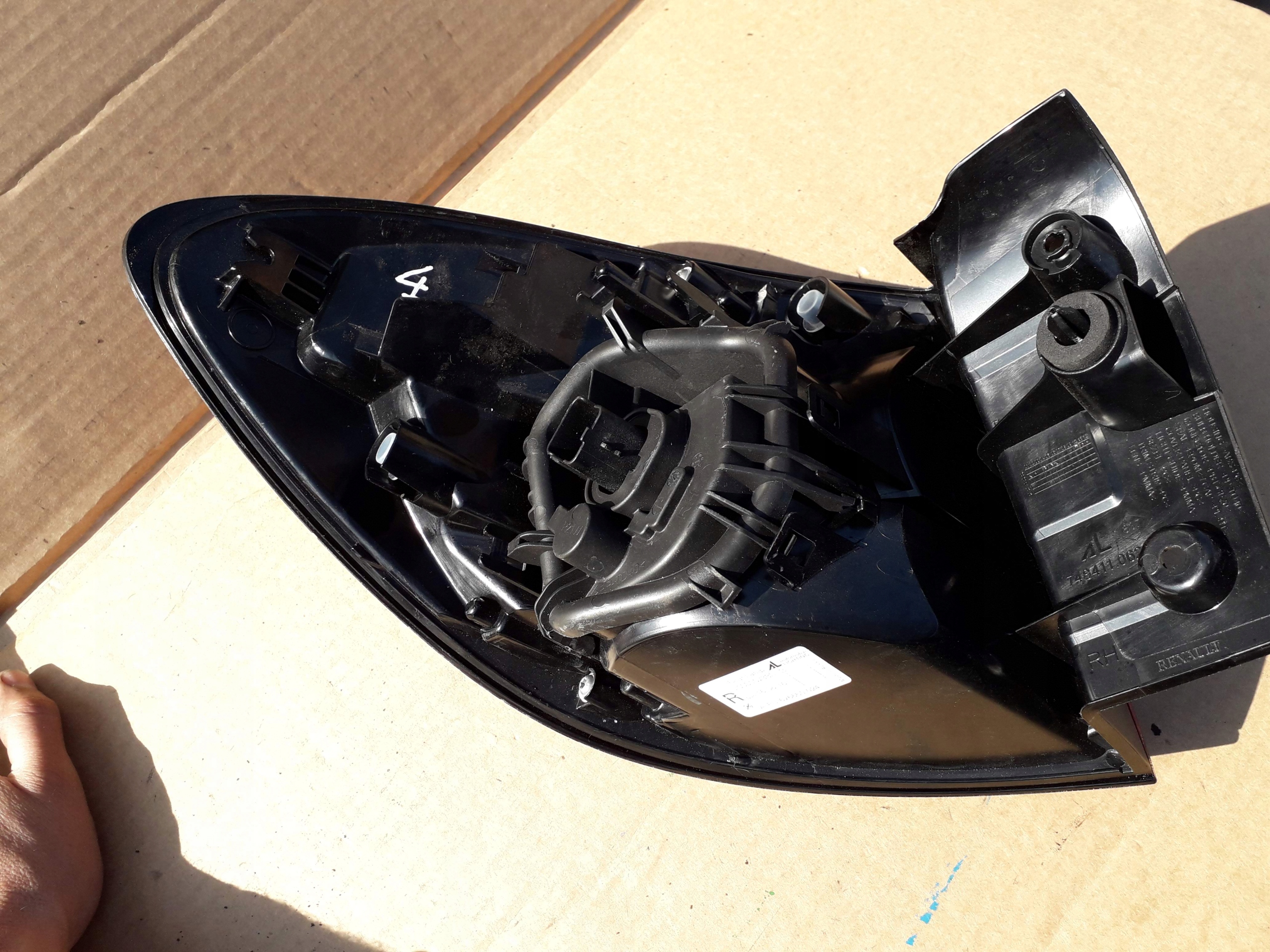 фонарь правый renault CAPTUR РЕСТАЙЛИНГ 17-