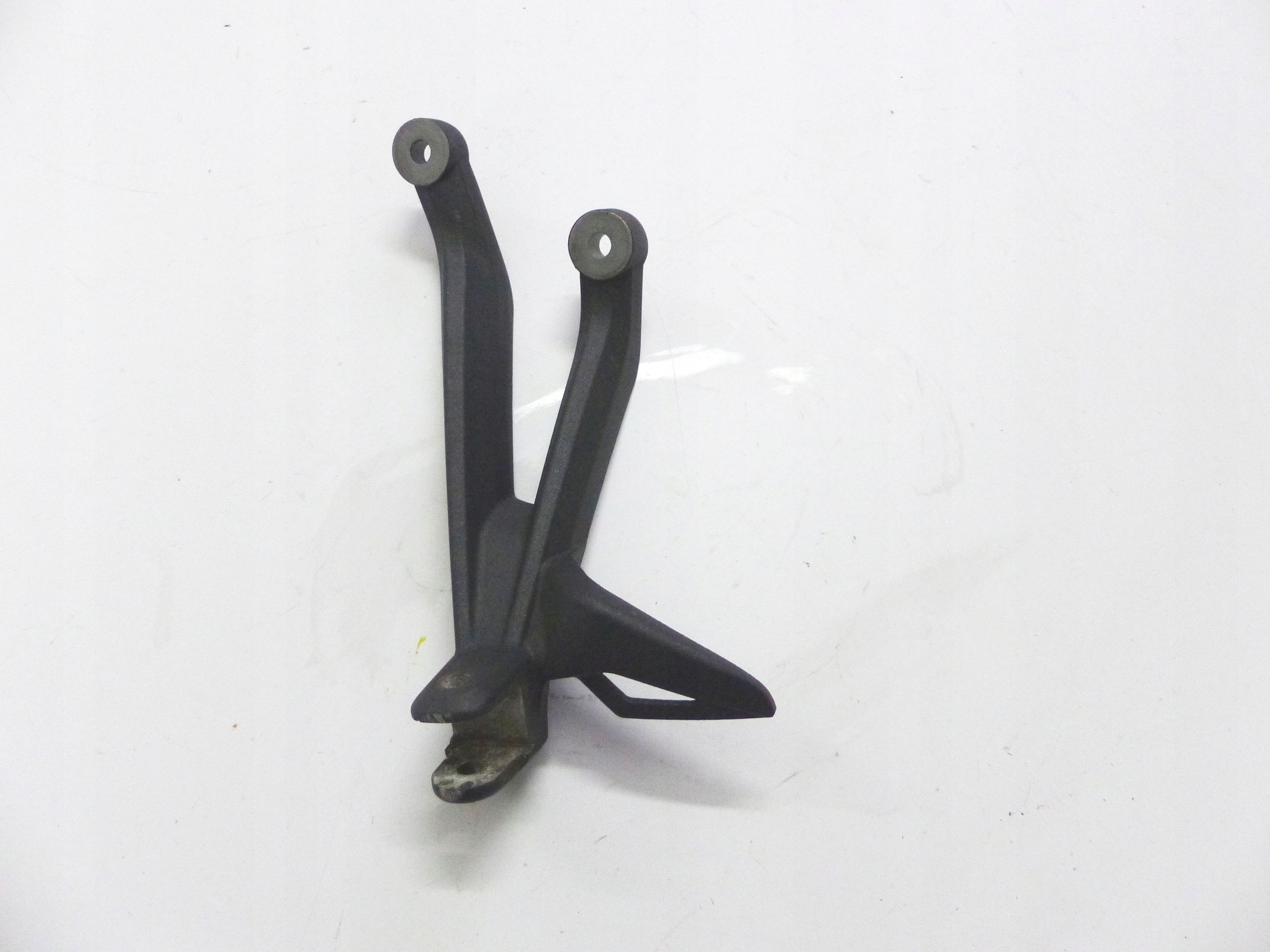 КОМПЛЕКТ ЗАДНИЙ ЛЕВЫЙ TRIUMPH DAYTONA 675 15+