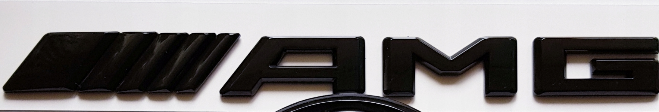 Mercedes C E A CLA GLA C63 черный значок AMG