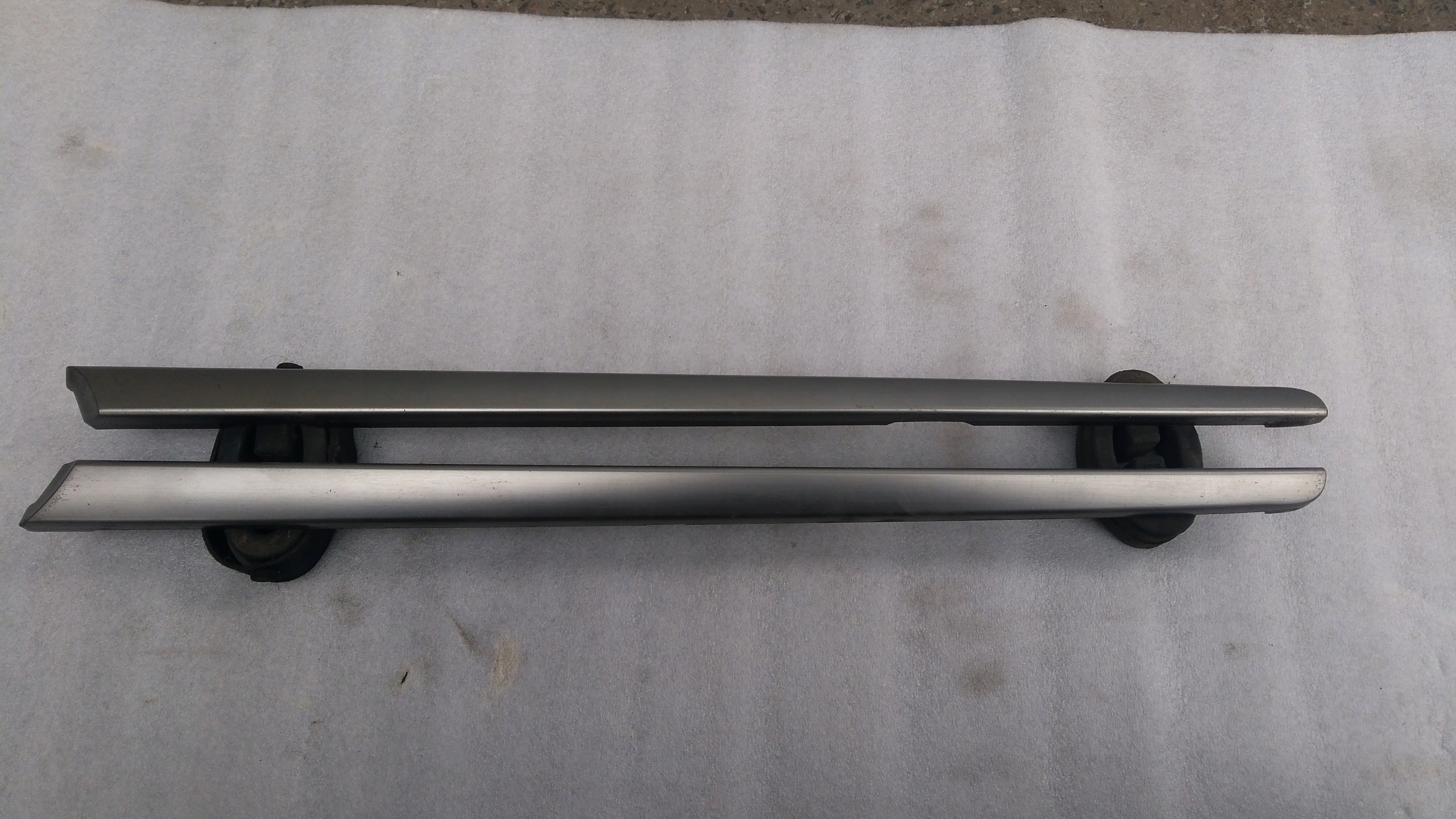 Listwy tunelu środkowego Sorento