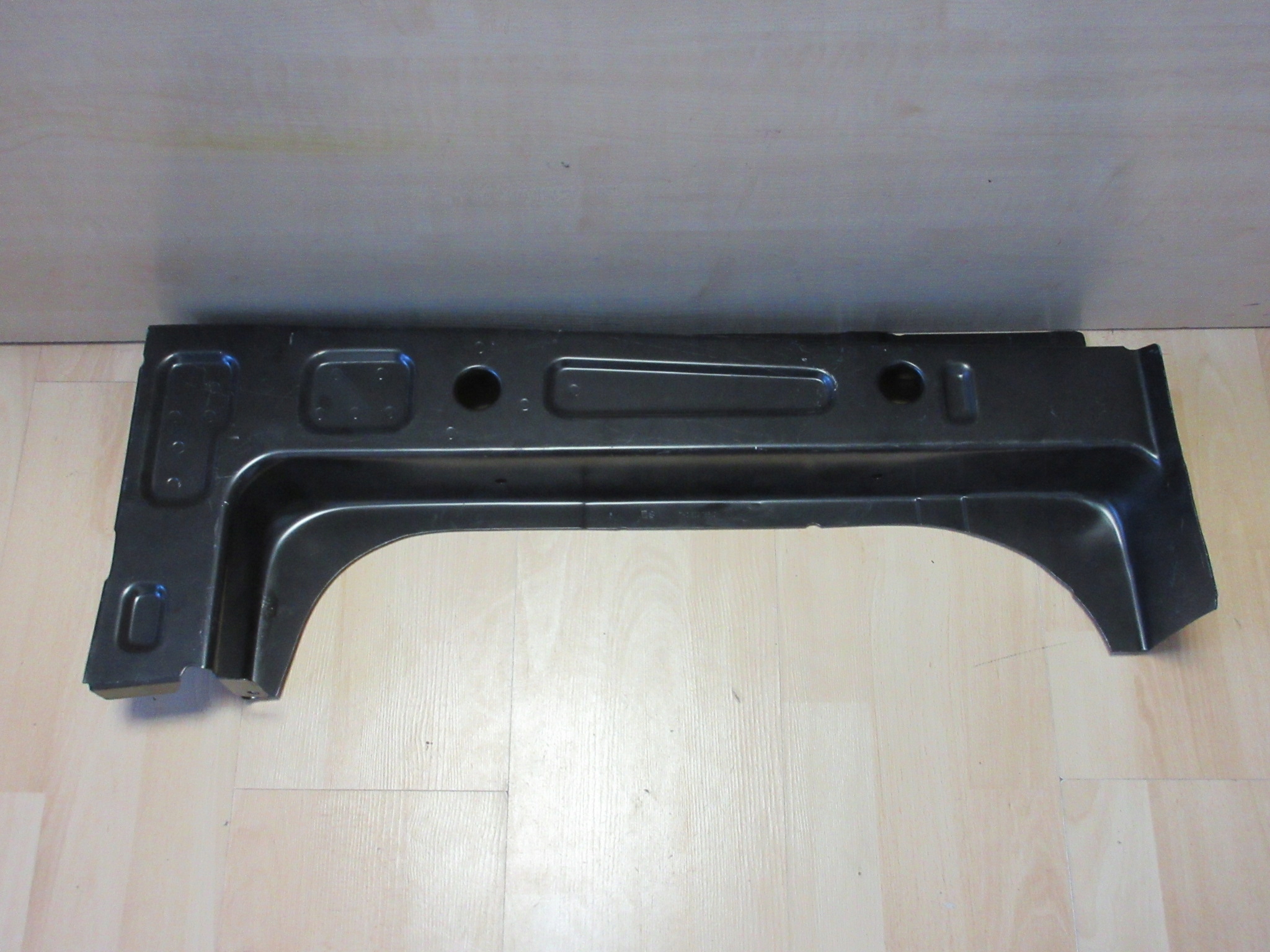 VW T6 prog poszycie 7E0803751A