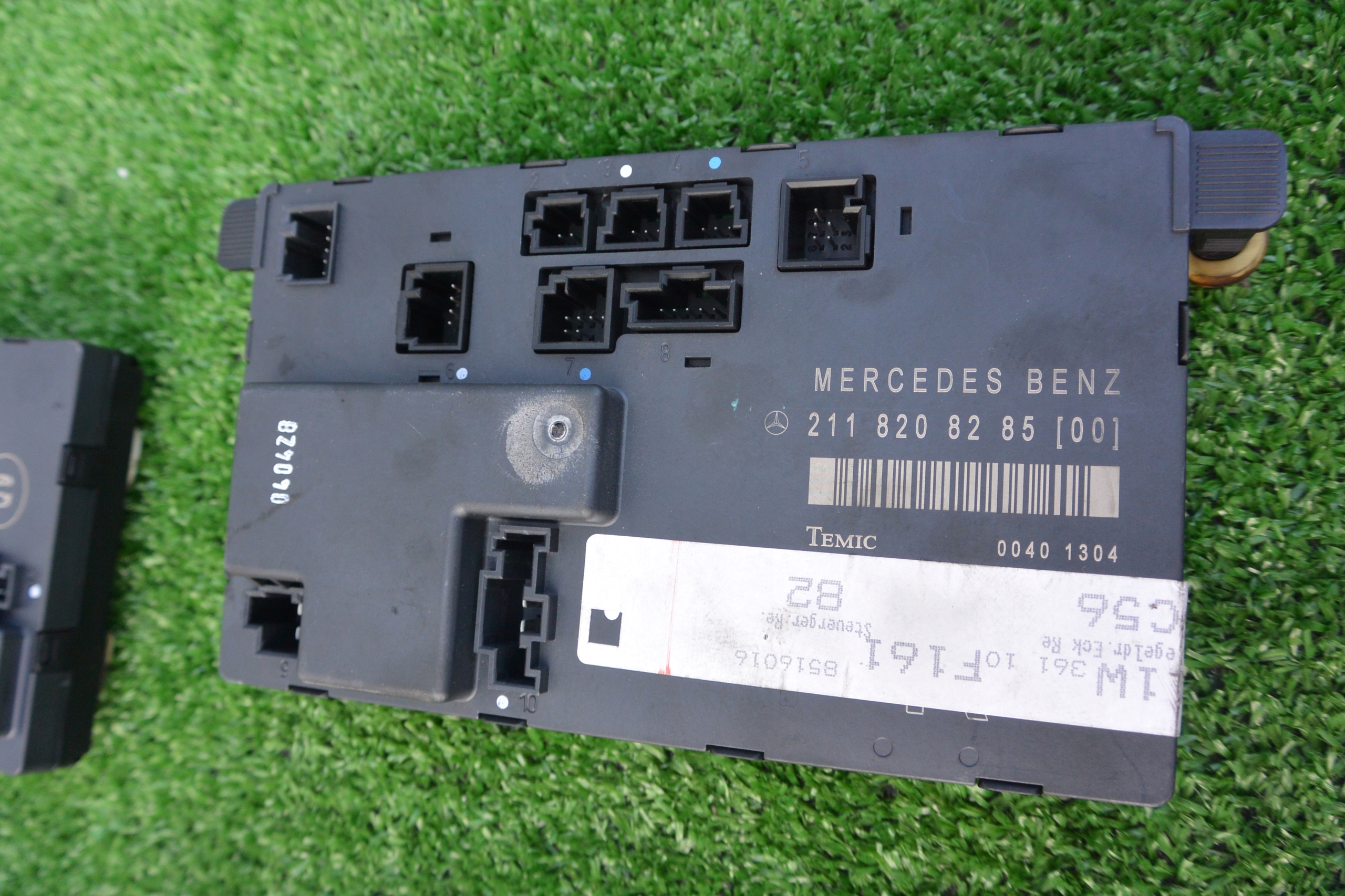 2118201626 2118208285 - Модуль передней задней двери L R Mercedes W211 KPL