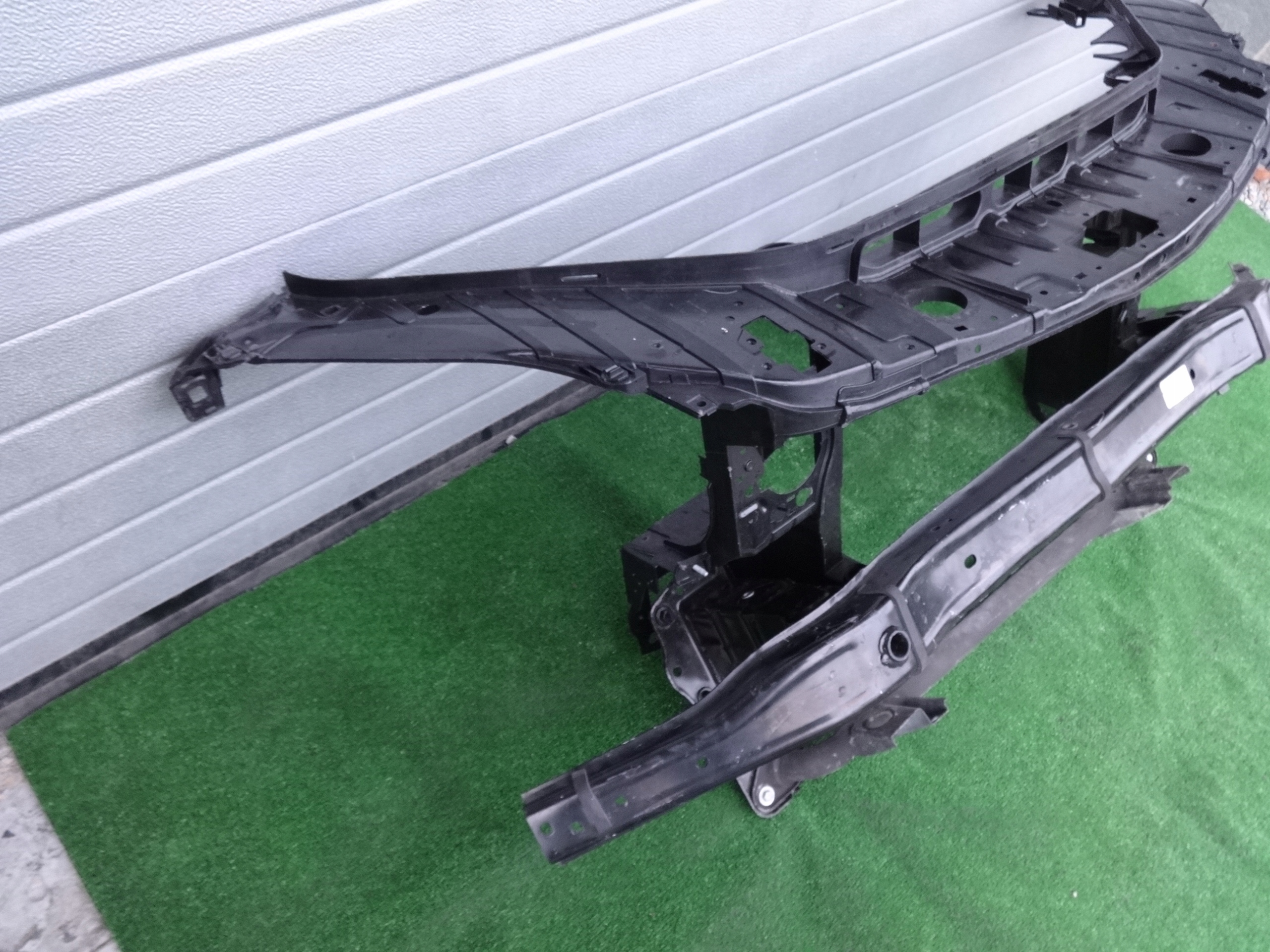 PAS PRZEDNI PRZÓD MERCEDES ML GL GLE GLS W166 W292 Producent części Mercedes-Benz OE