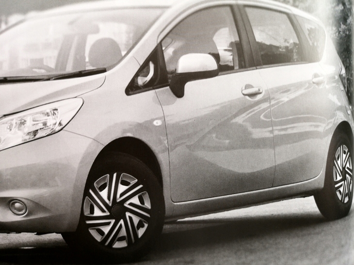 KOŁPAKI 15 CZARNE ŻÓŁTE CYRKON UNIWERSALNE Producent Olszewski