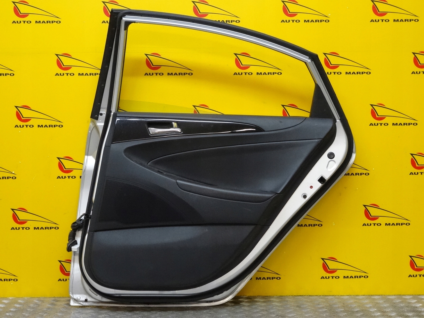 HYUNDAI SONATA 2009-2015 DRZWI TYŁ PRAWE TYLNE KPL Typ samochodu Samochody osobowe
