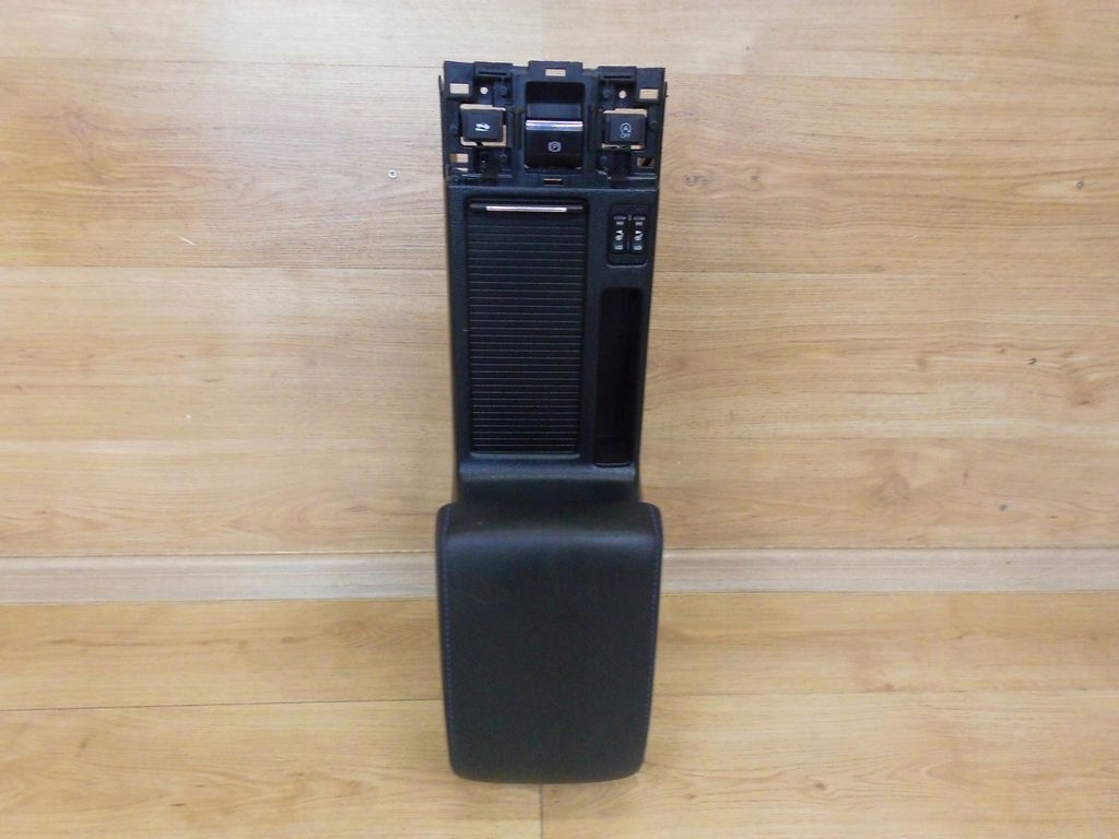 Subaru Levorg тунель подлокотники USB