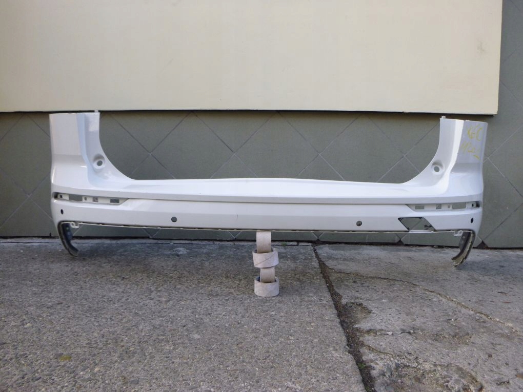 Volvo XC60 2 II 17- bumper rear