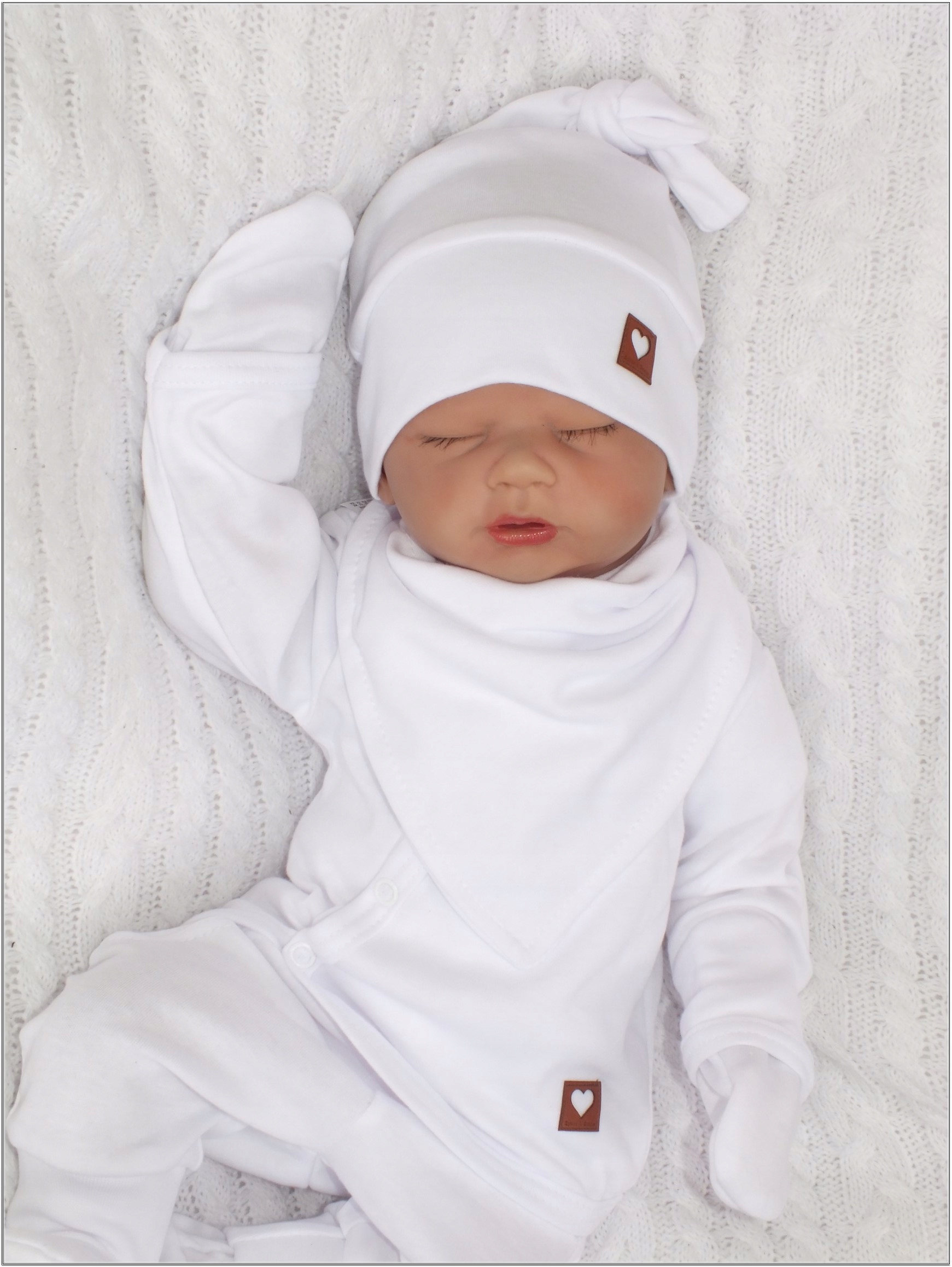 6cz biała zestaw kompletna WYPRAWKA do szpitala 56 Elementy zestawu Body Czapeczka Kaftanik Półśpiochy Rękawiczki Inne