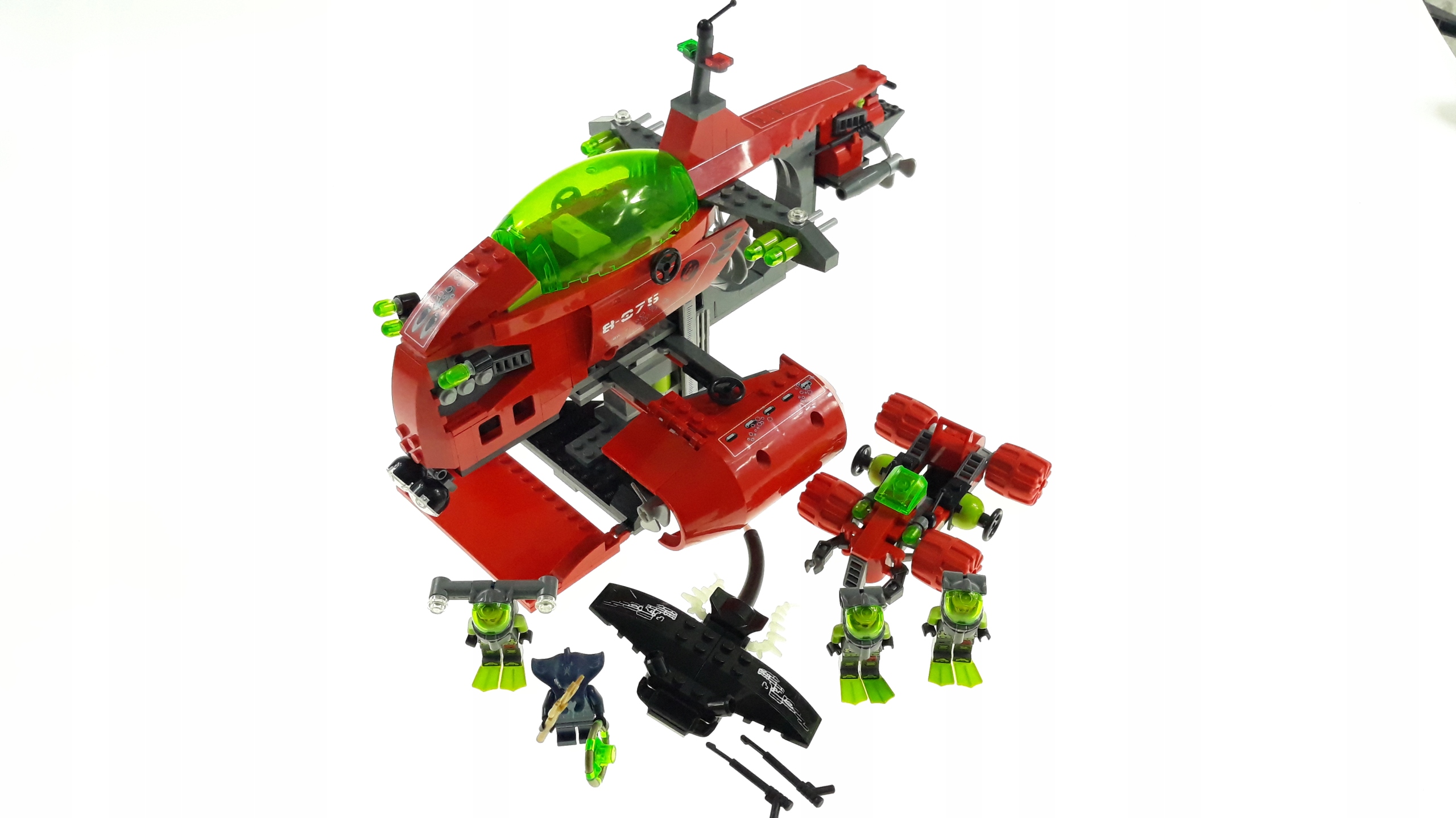 LEGO 8075 Atlantis Transportowiec Neptun EAN (GTIN) 5702014602243