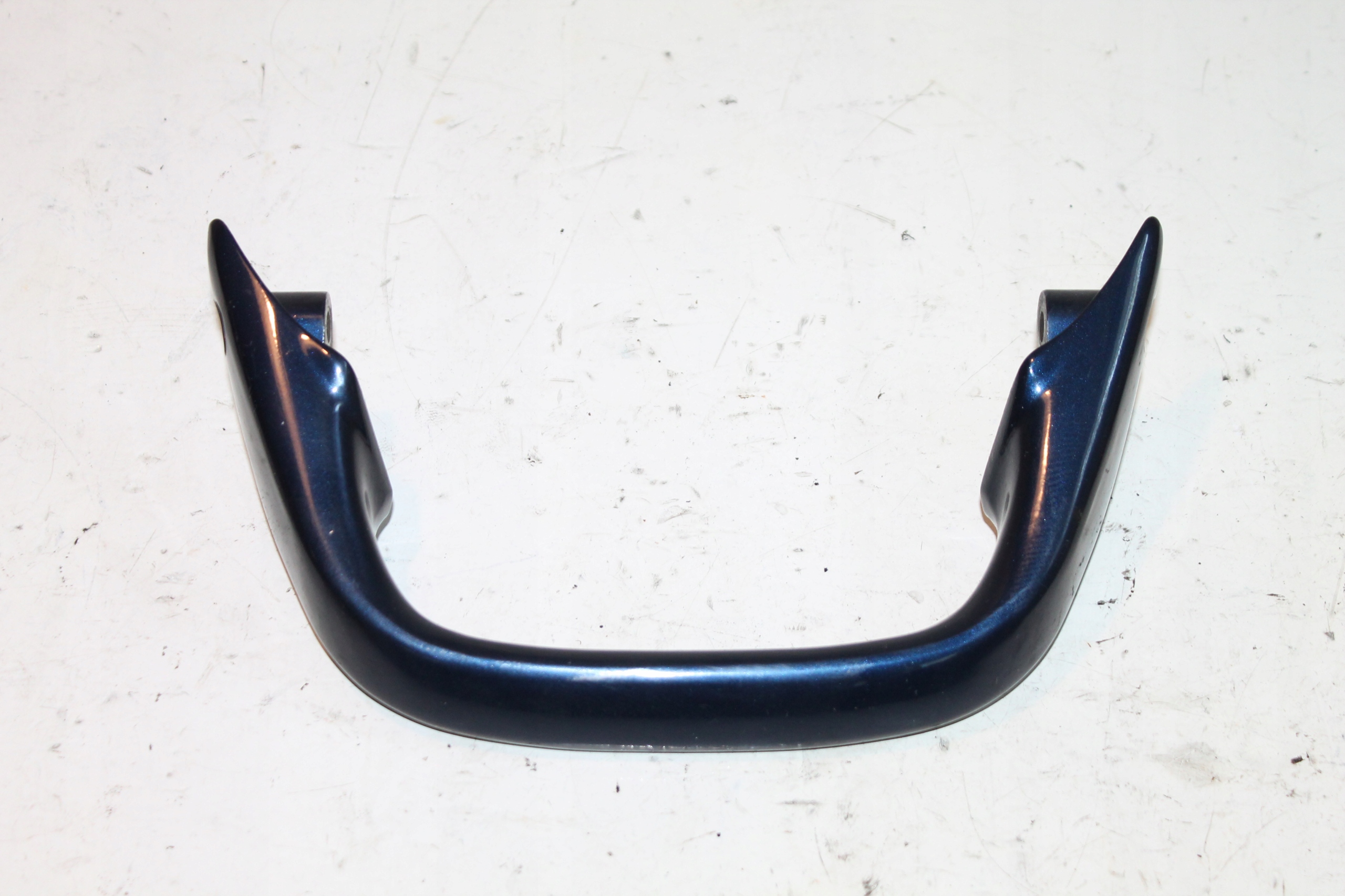 SUZUKI BANDIT 1200 00-05 РУЧКА ПАССАЖИРА