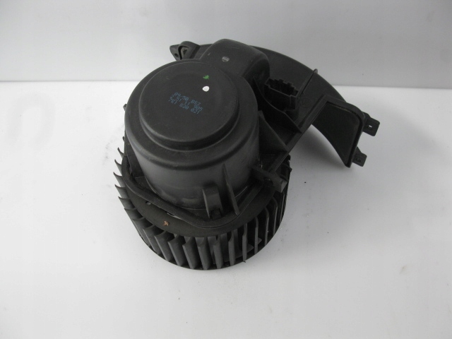 Вентилятор повітродувки VW Transporter 7E1820021