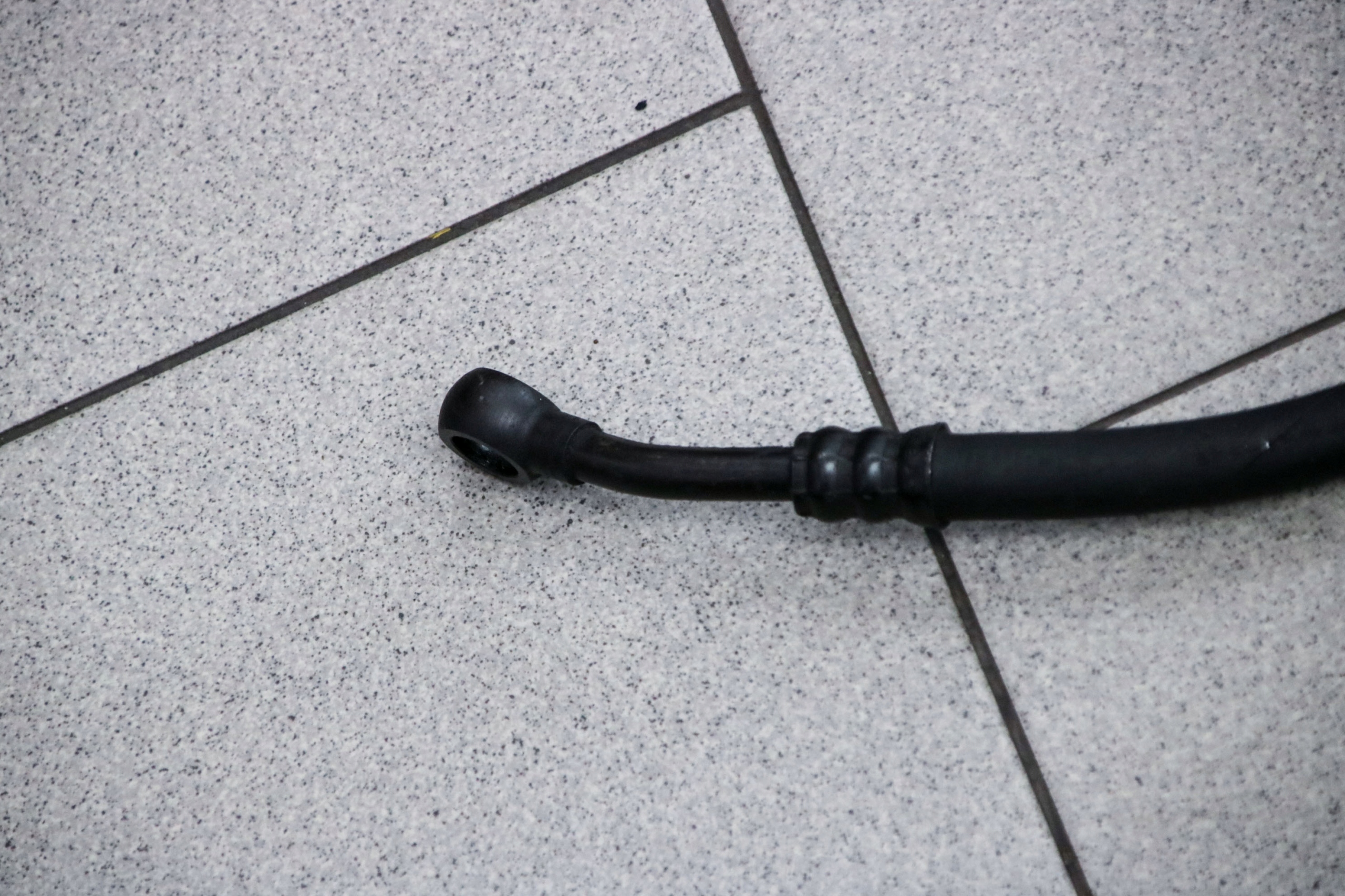 BMW WĄŻ PRZEWÓD RURA OLEJOWA OLEJU Producent części BMW OE