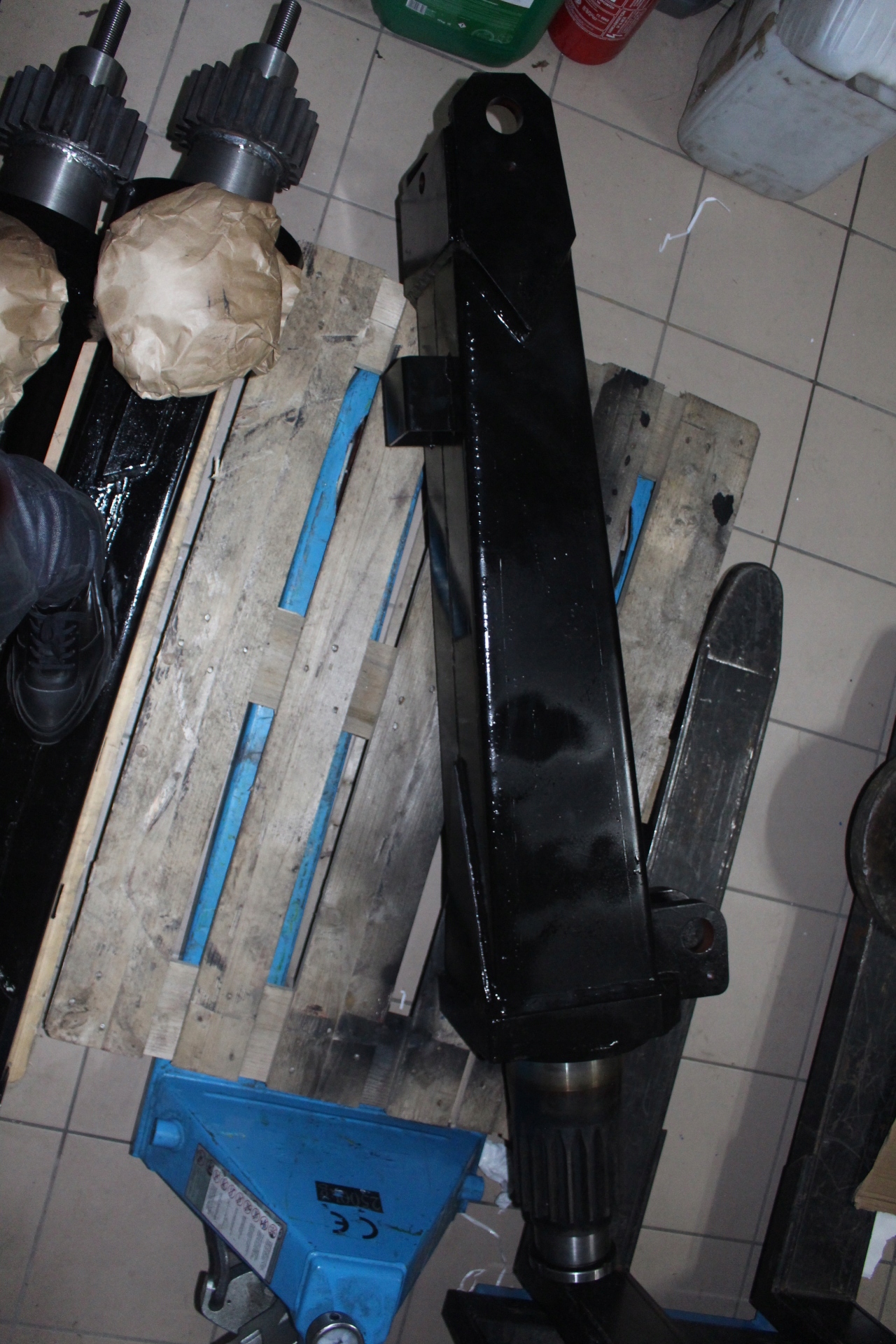 Słup z kołem zębatym PALMS 700