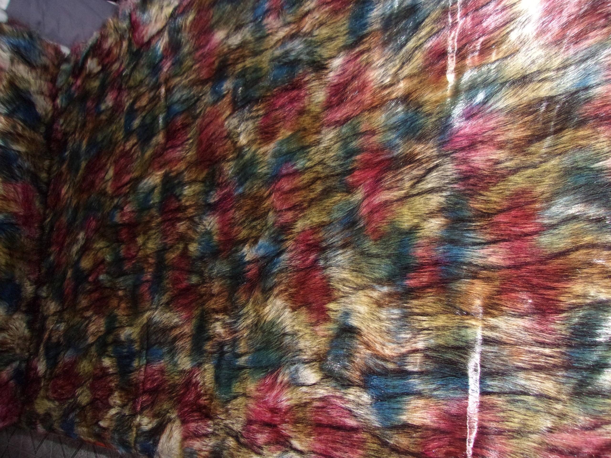 umělá kožíšek multicolor se středním vlasem