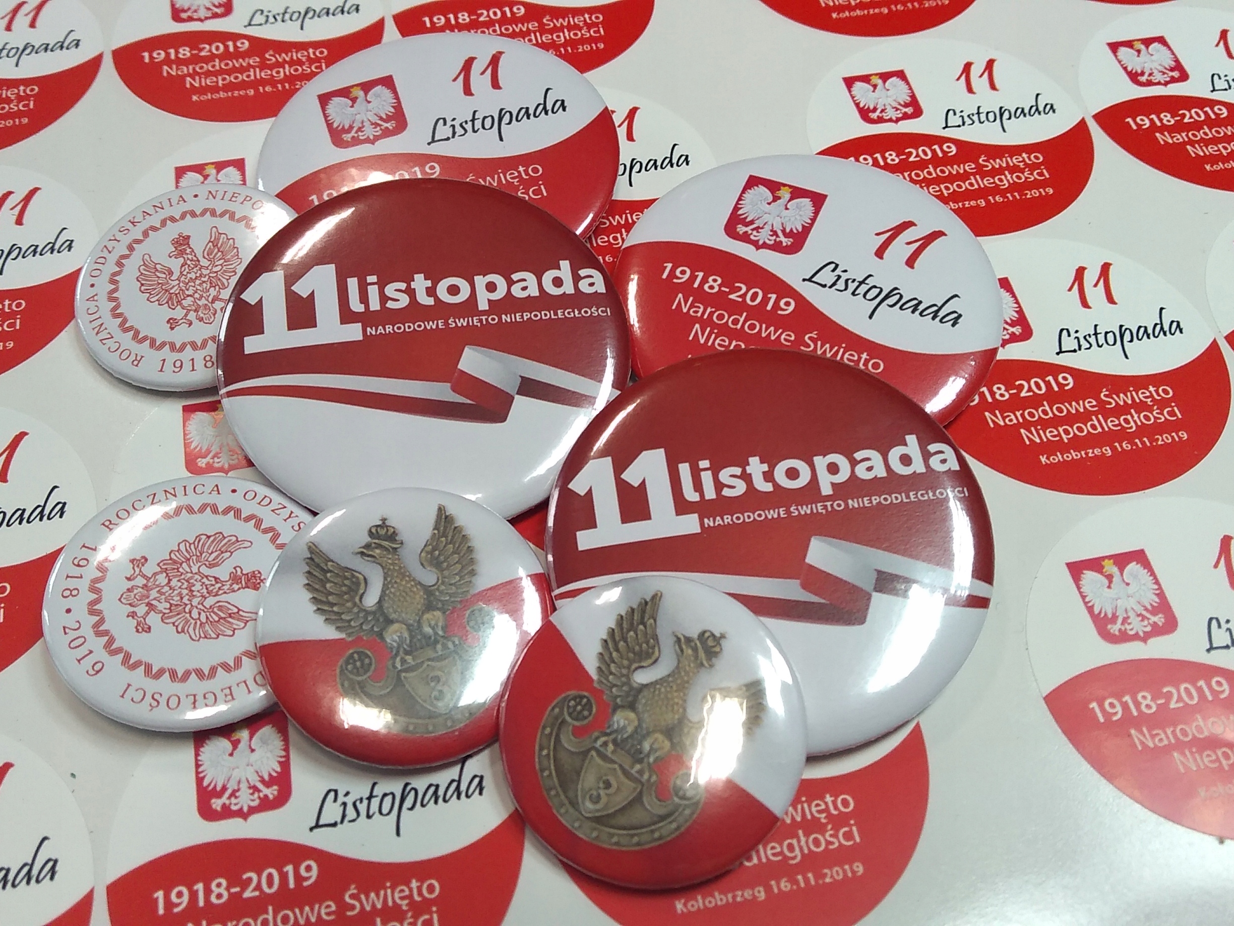 PRZYPINKI NARODOWE KOTYLIONY na 11 LISTOPADA ORZEŁ Marka Inna