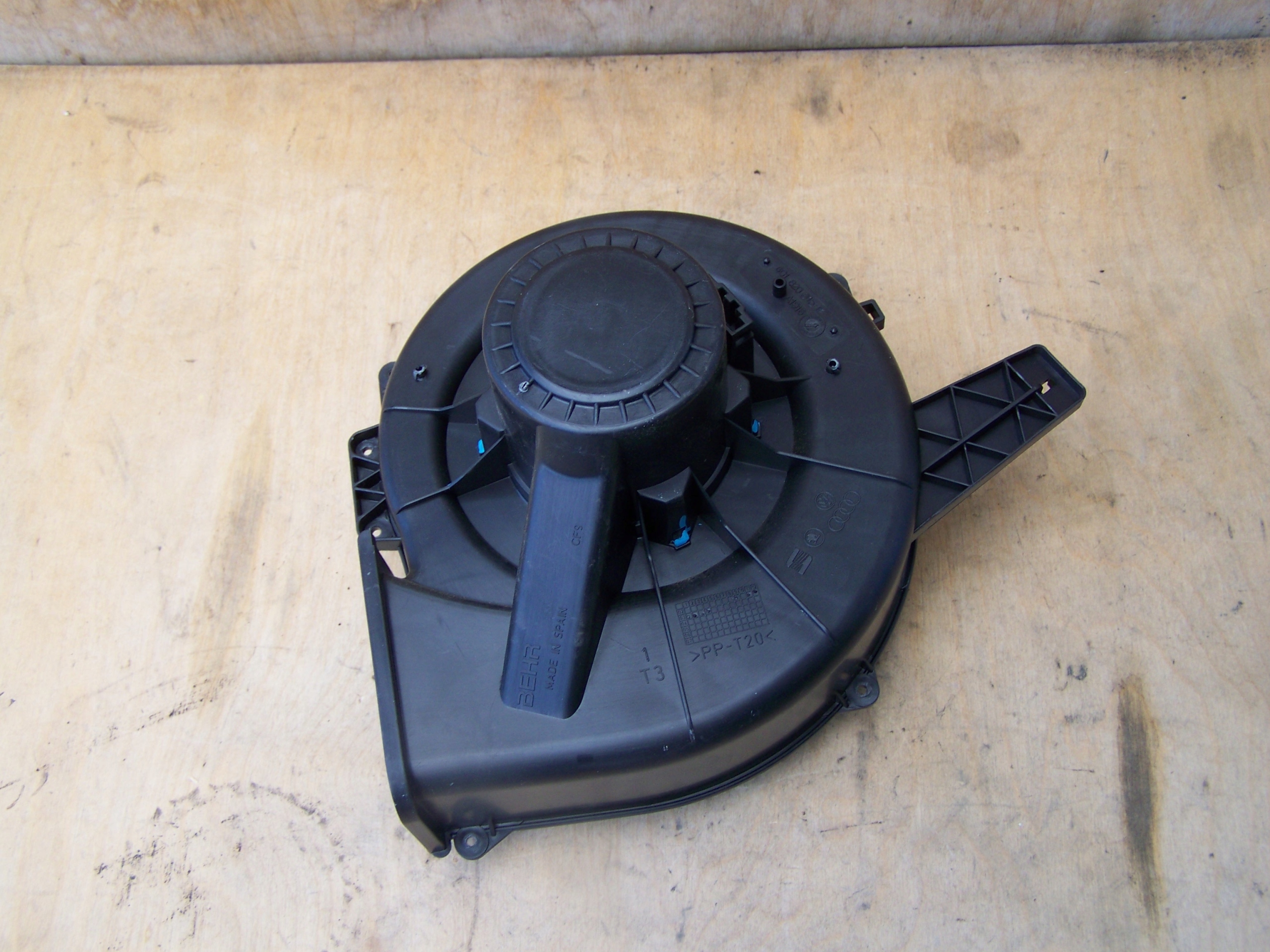 ВЕНТИЛЯТОР ВОЗДУХОДУВКА САЛОНА VW POLO 9N ОКУЛЯР BEHR