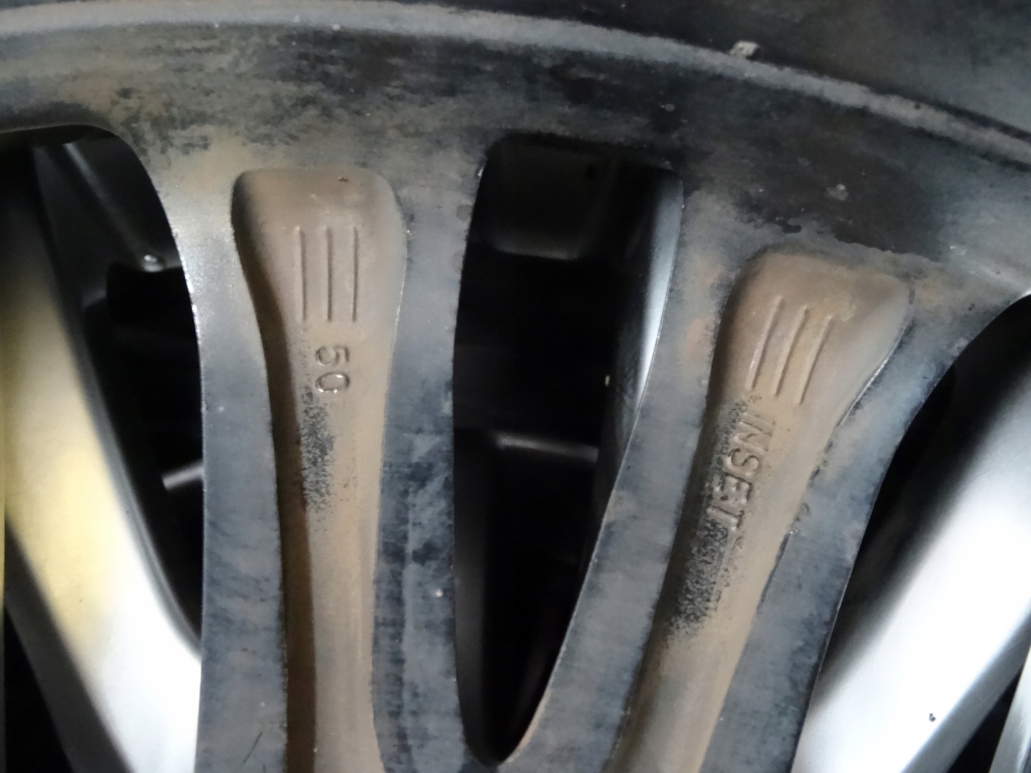 SUZUKI KIZASHI FELGI ALUMINIOWE KOŁA 18'' OPONY Szerokość felgi 8.0