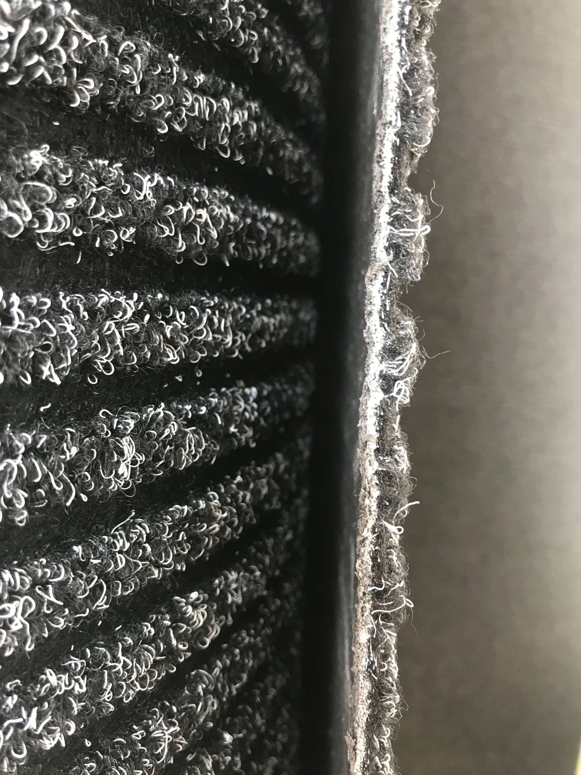 Gruba wykładzina samochodowa oryginalna 1700gr