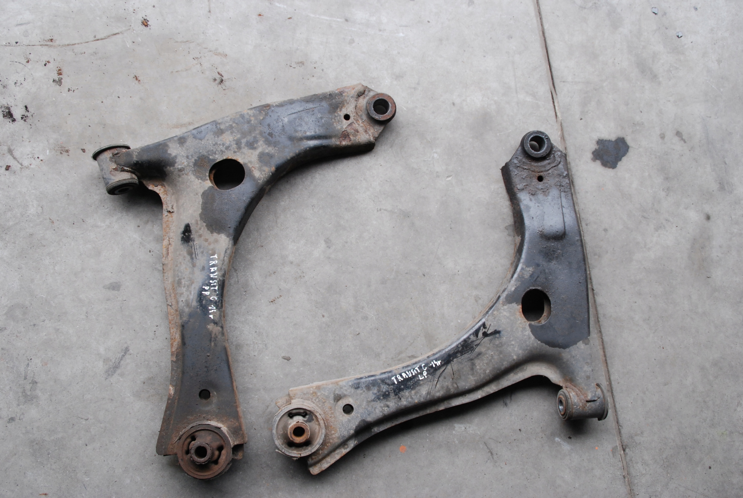 FORD TRANSIT MK8 НЮХАТЕЛЬ L / P ПЕРЕДНИЙ 14-