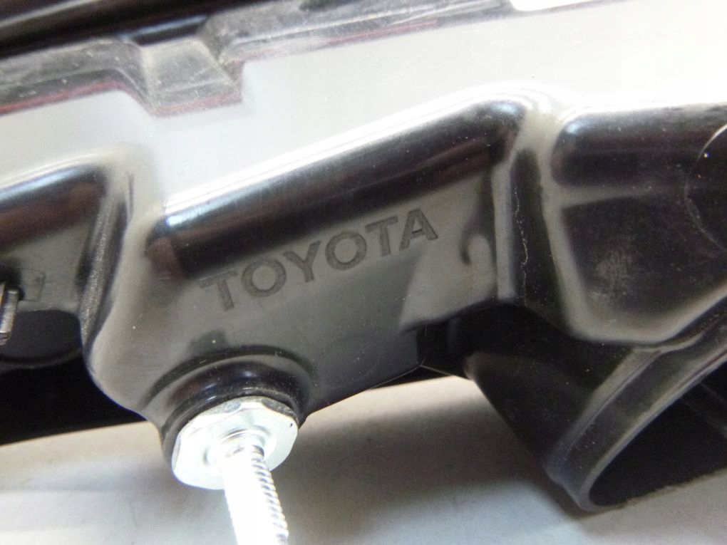 TOYOTA COROLLA E21 sedan 19- light rear left