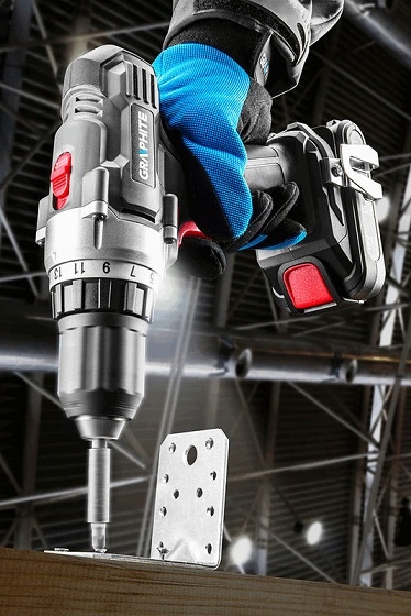 Cordless drill / driver 18V GRAPHITE 58G000