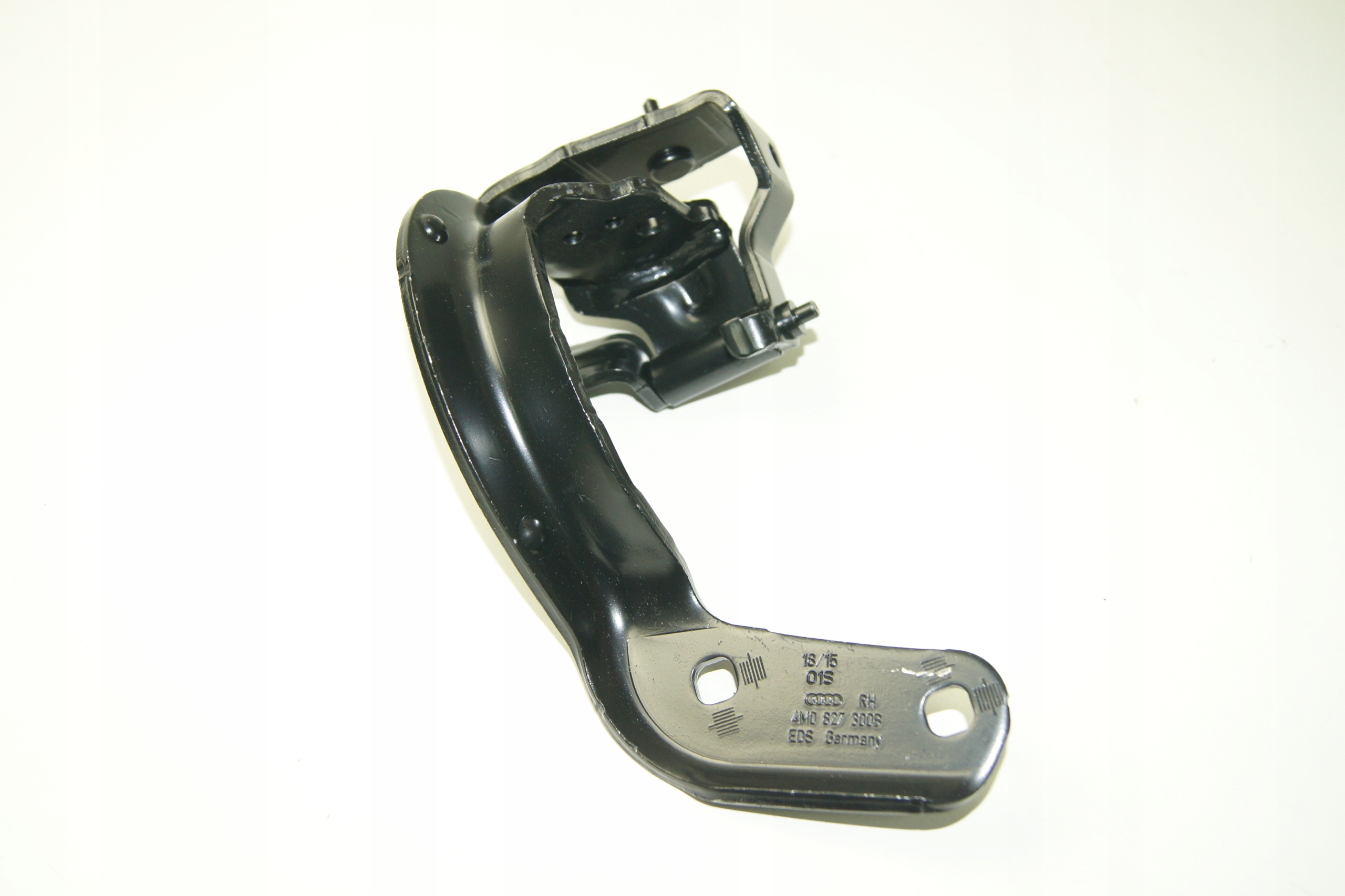 GD AUDI Q7 4M петля закрылка правая 4M0827300B