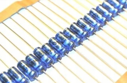 

2.2uF 100V osiowy Bc Components 5x11mm [2szt] #228