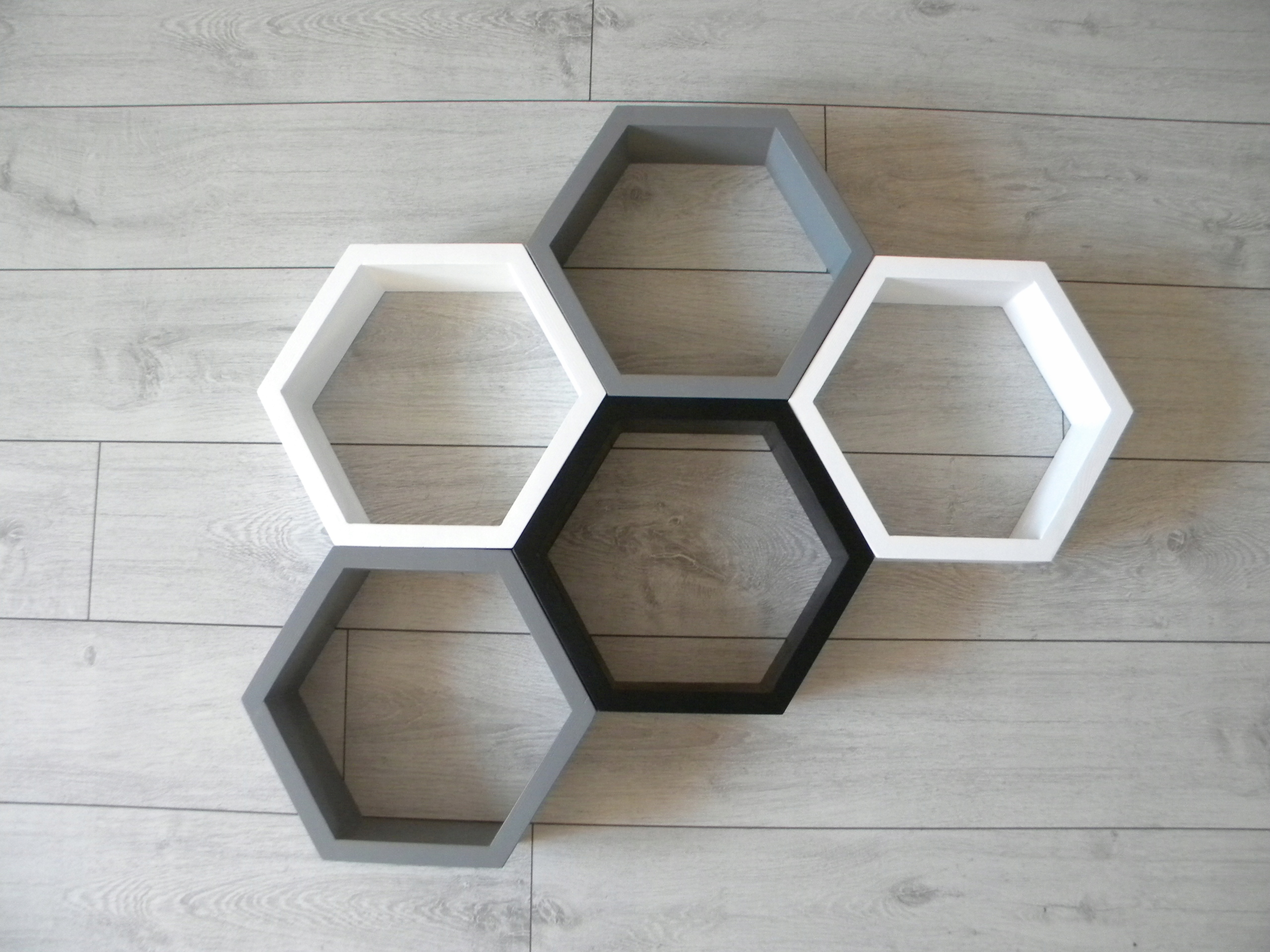 Borovicová Polica Včelí Plást Hexagon Sada 5 Ks