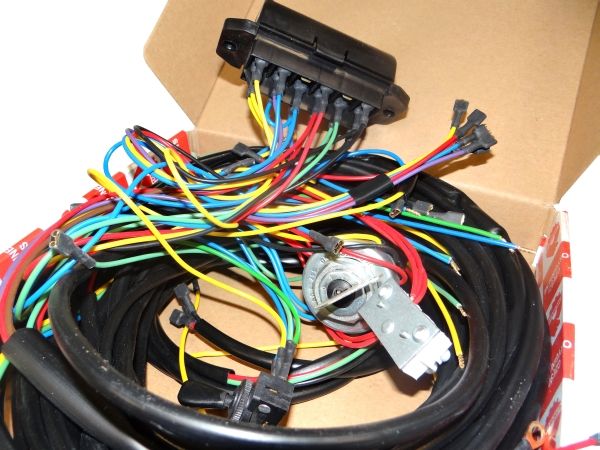 INSTALACJA ELEKTRYCZNA C360 ORYGINAŁ PRĄDNICA EAN (GTIN) 3000000003589