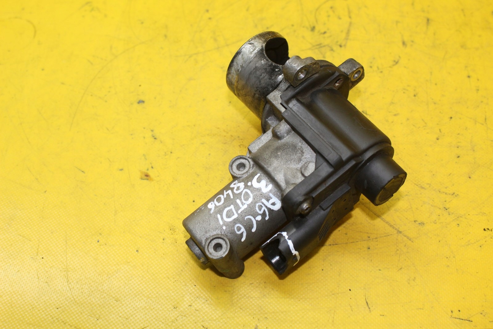 Клапан EGR AUDI A6 C6 059131502B
