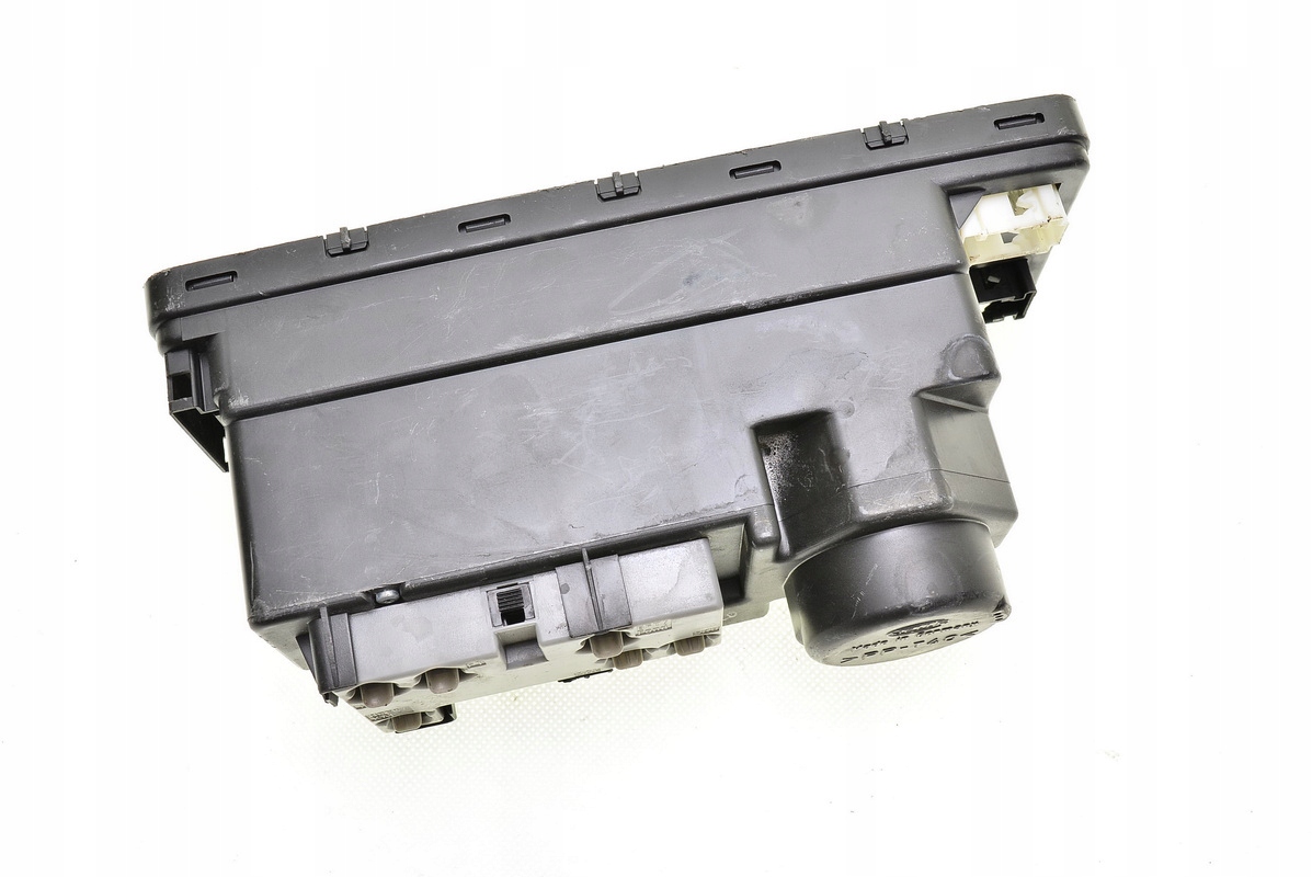 Центральный замок насос MERCEDES W210 2108001348