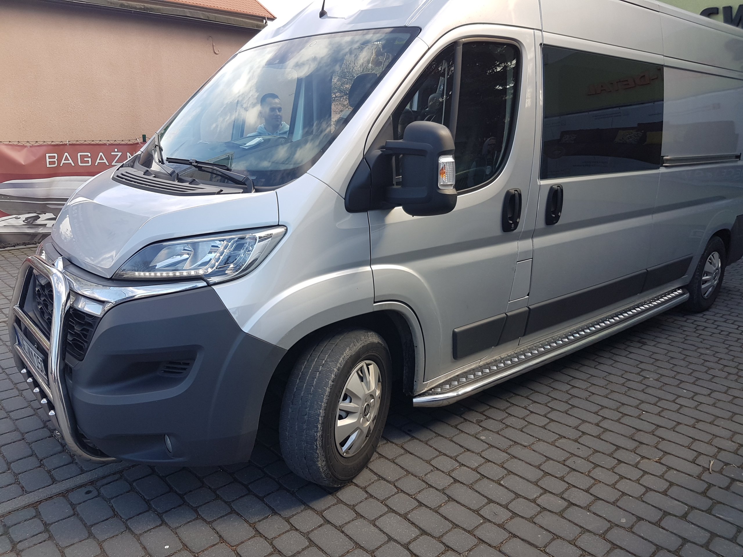 RAM PROMASTER L2 ORUROWANIE BOCZNE PROGI STOPNIE MOCNE WYTRZYMAŁE Producent SH