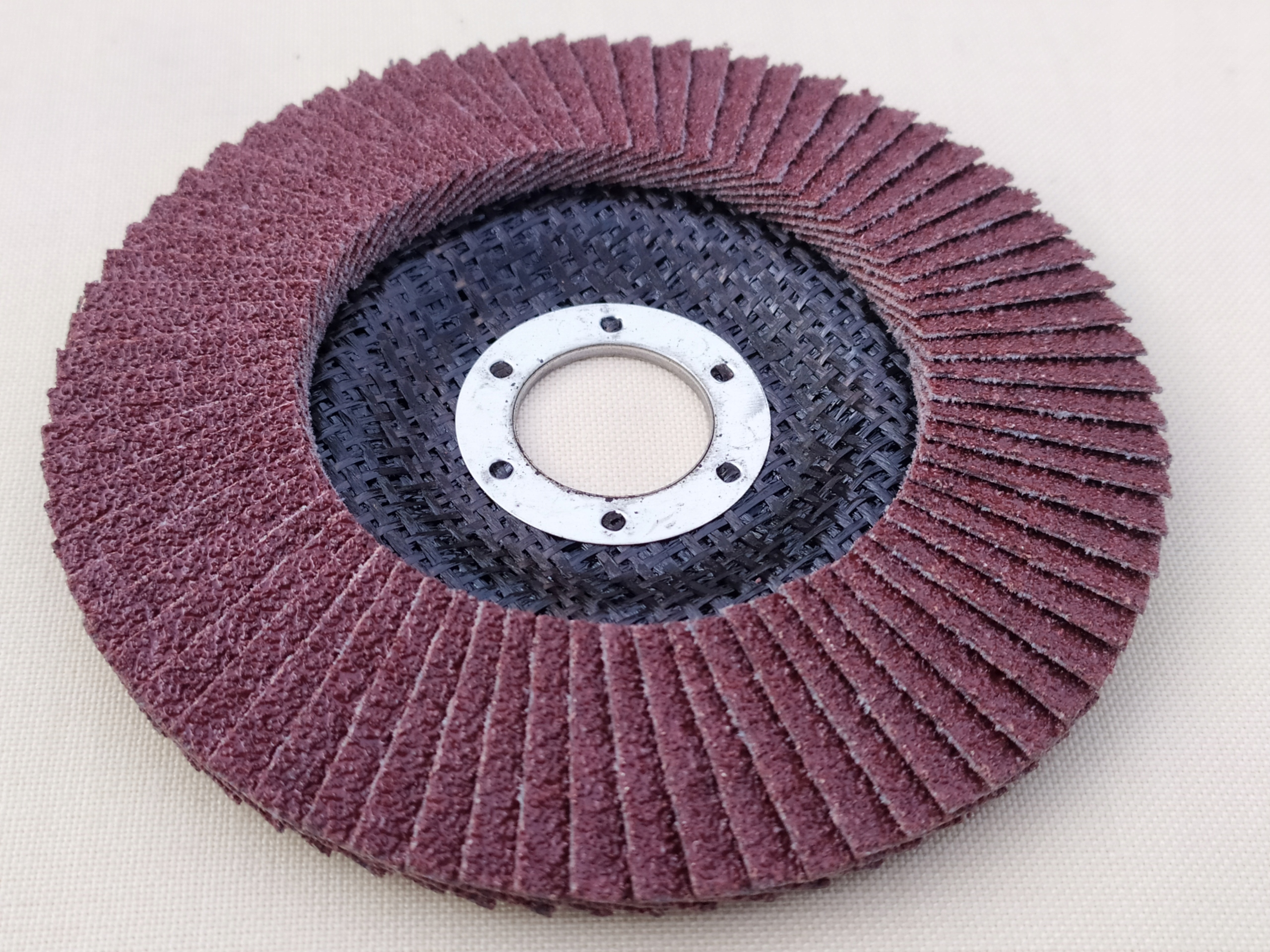 TARCZA LAMELKOWA LAMELKA ŚCIERNICA LISTKOWA 125 mm P40 Seria TARCZA LISTKOWA - LAMELKOWA 40