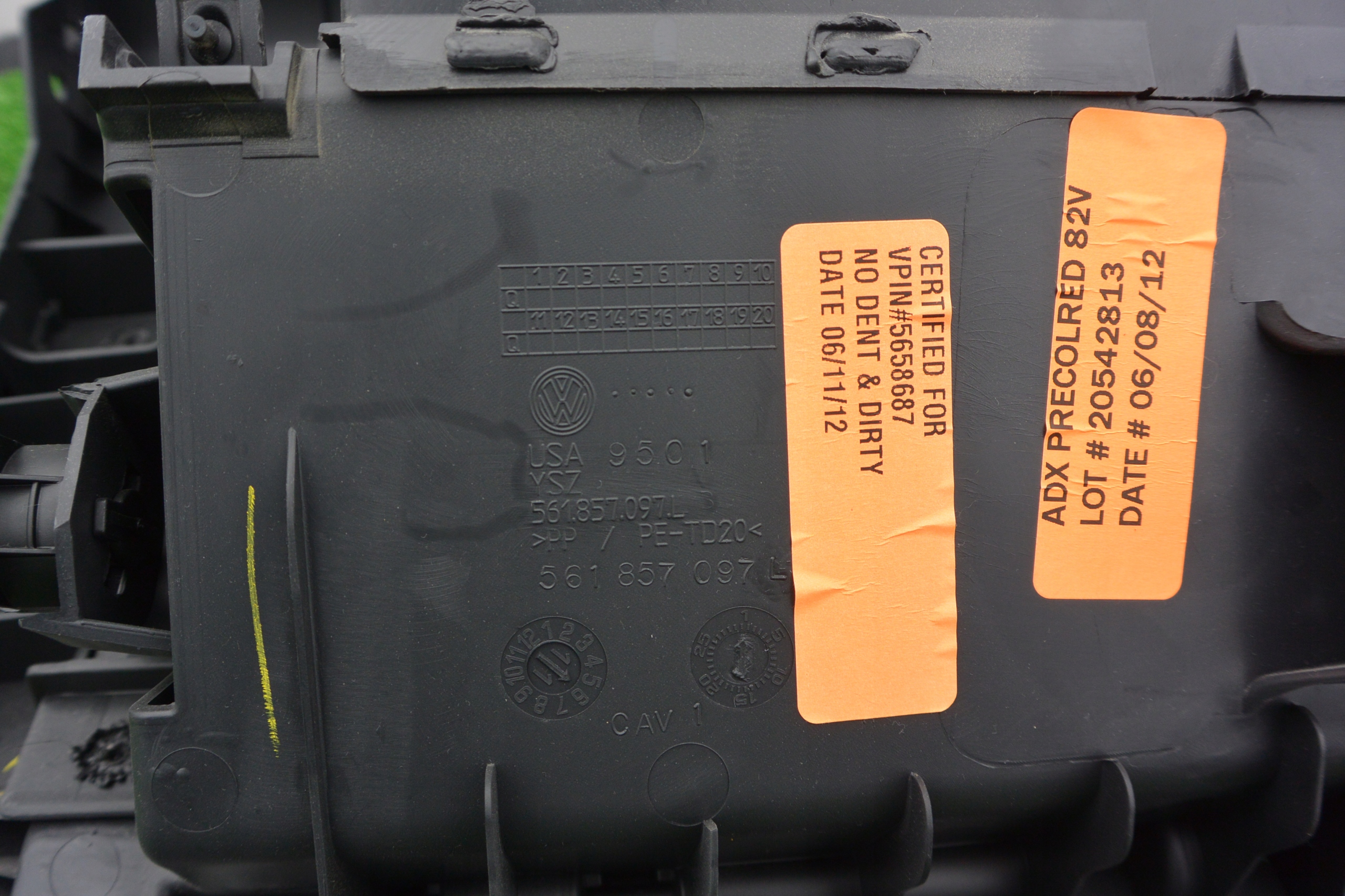 volkswagen oe 561857097L