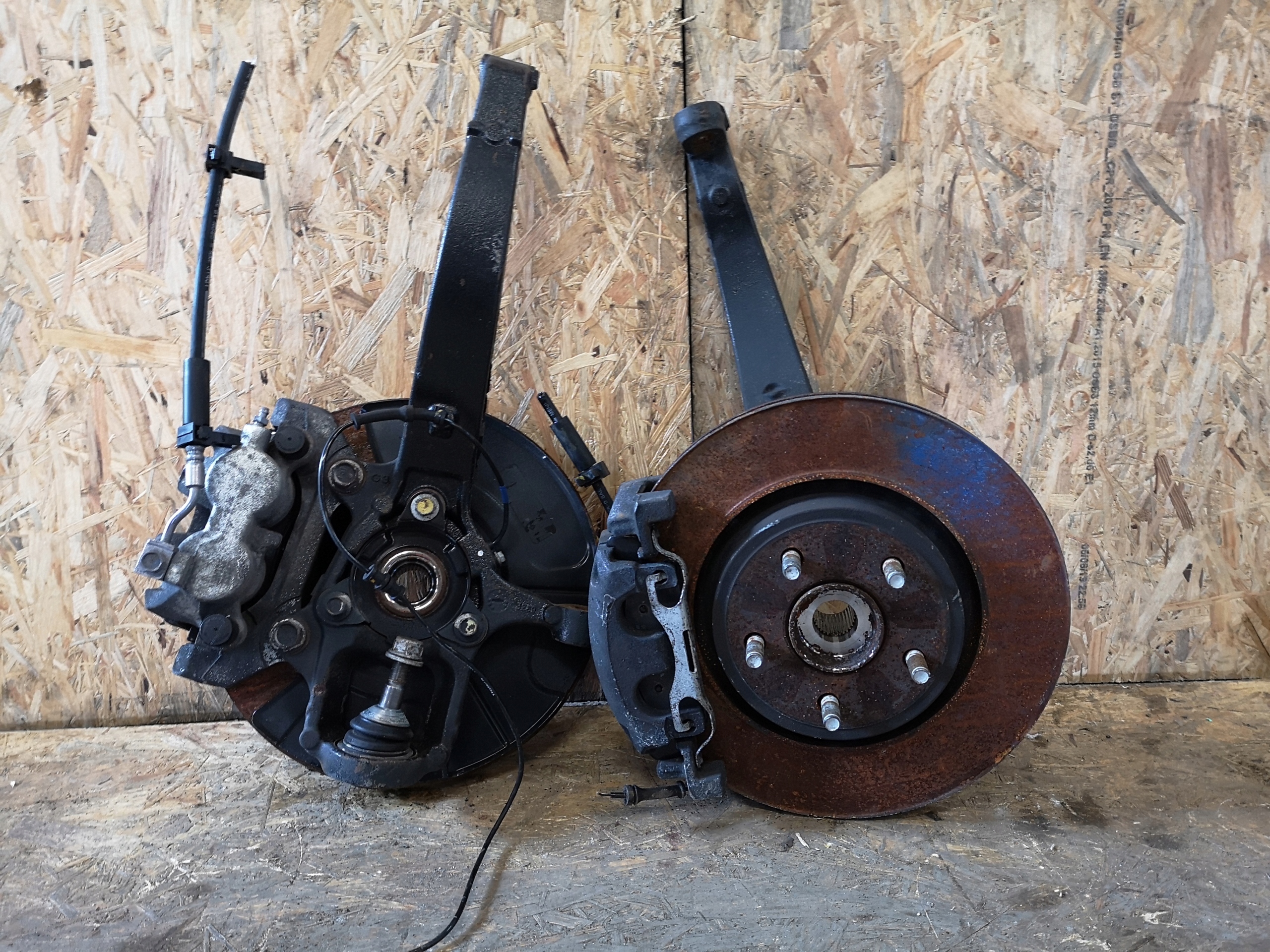 ZWROTNICA LEWA JEEP GRAND CHEROKEE WK2 LIFT Numer katalogowy części 2013 ROK