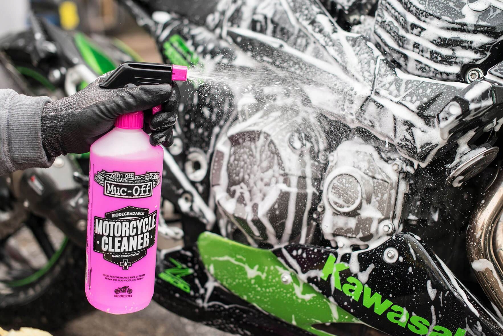 MUC OFF ESSENTIALS ZESTAW DO CZYSZCZENIA MOTOCYKLA Manufacturer catalog number 636