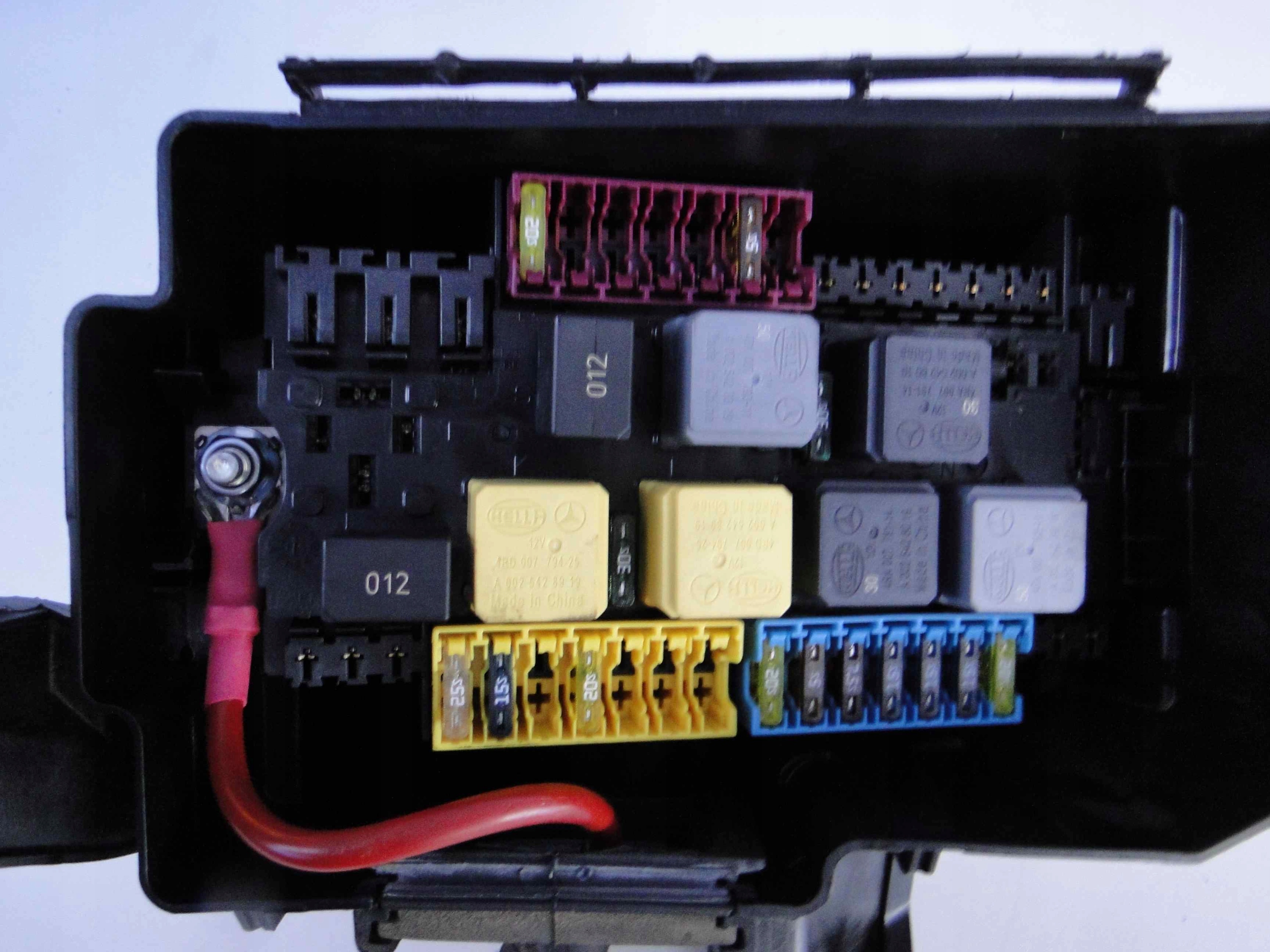 MERCEDES GLE W166 166 SKRZYNKA PUSZKA BEZPIECZNIK Typ samochodu Samochody osobowe