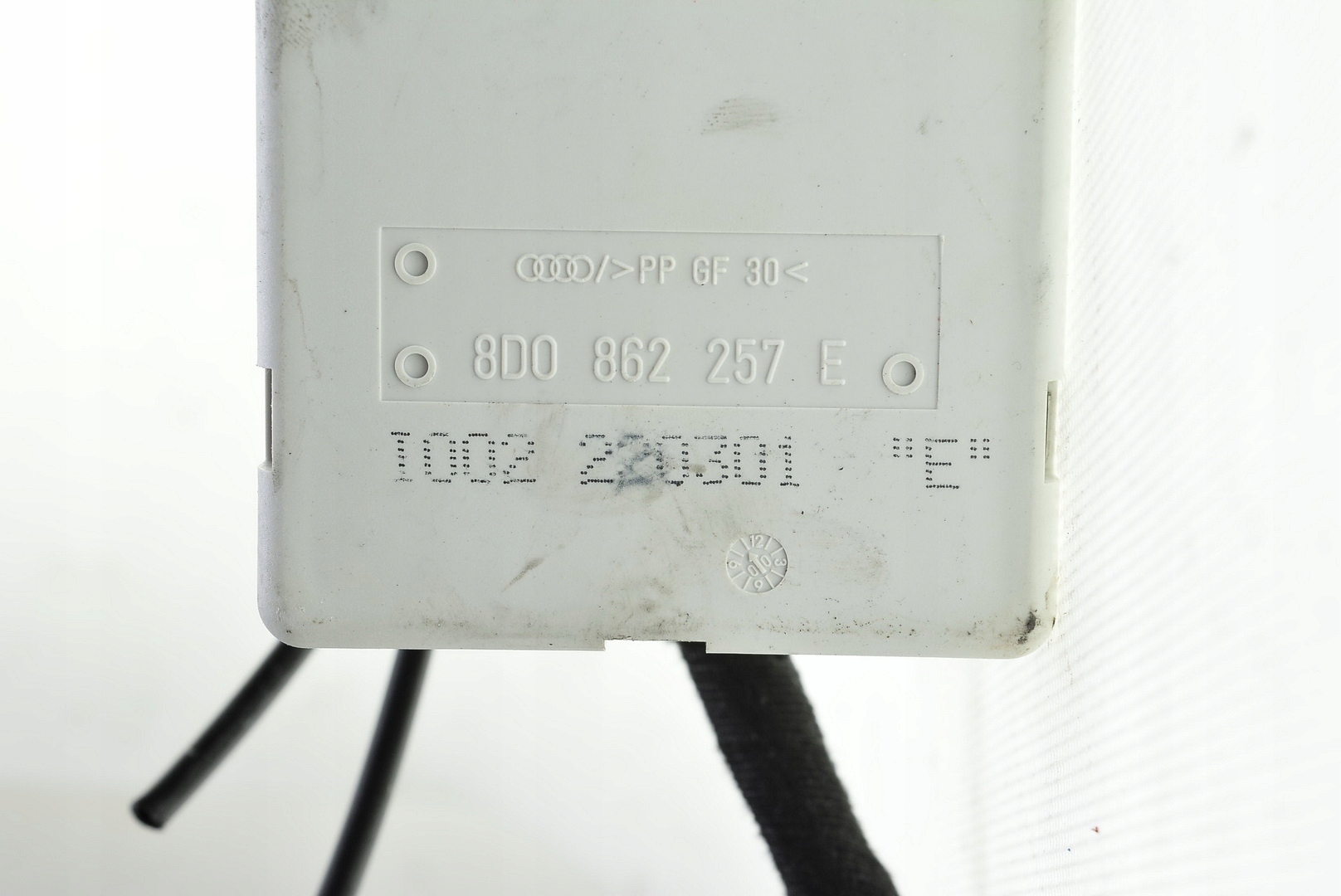 POMPKA ZAMKA CENTRALNEGO AUDI A3 8L 8D0862257E Producent części Audi OE