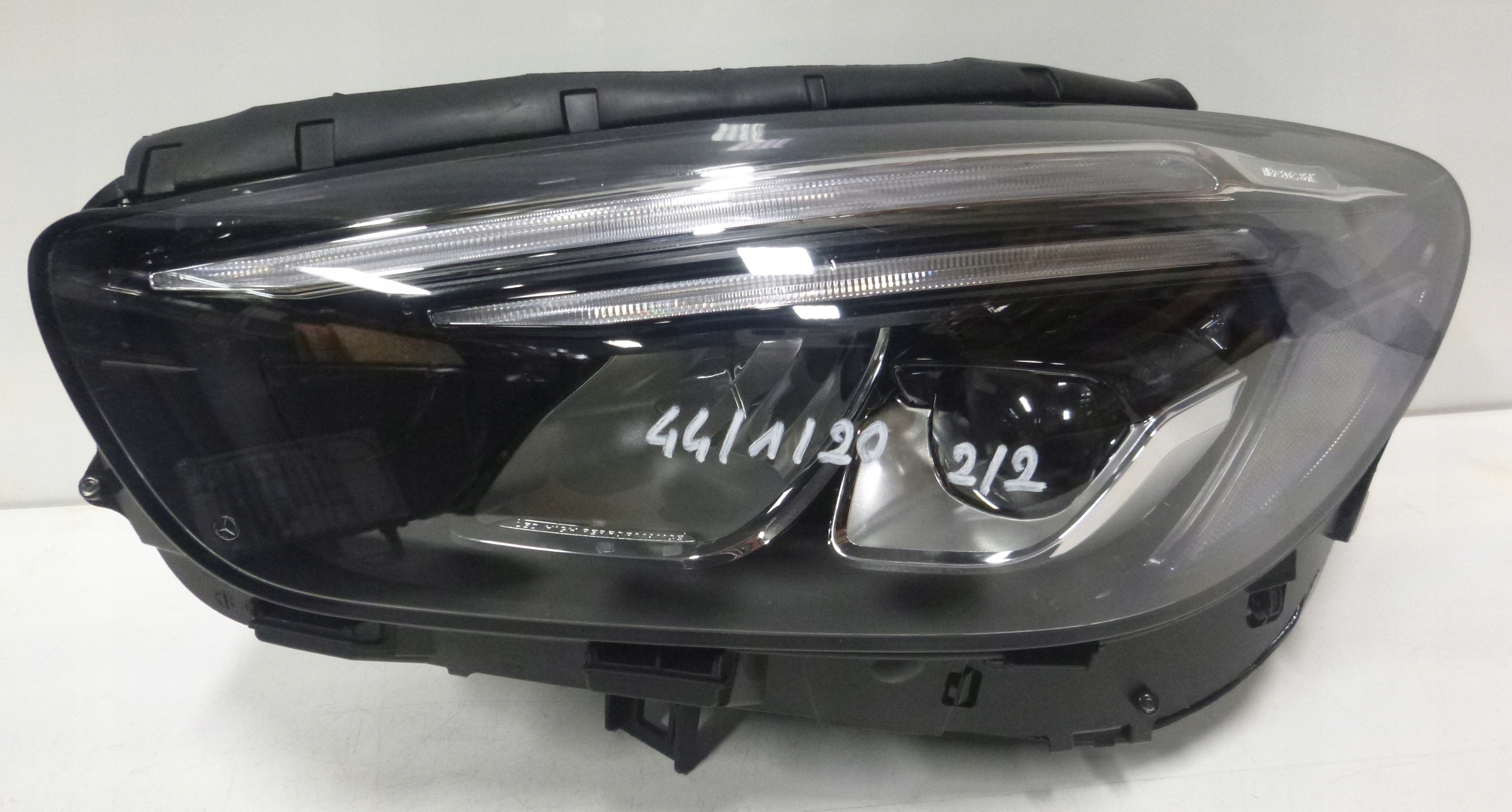 MERCEDES B KLASA W247 LAMPY PRZEDNIE PRZÓD Producent części Hella