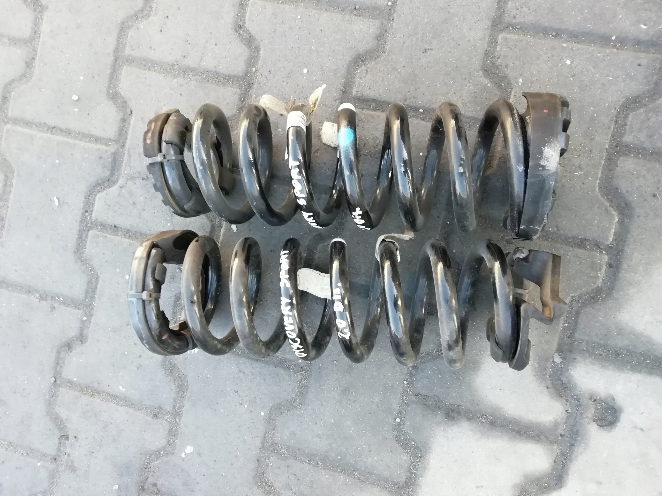 SPRĘŻYNA SPRĘŻYNY TYŁ KPL DISCOVERY SPORT L550