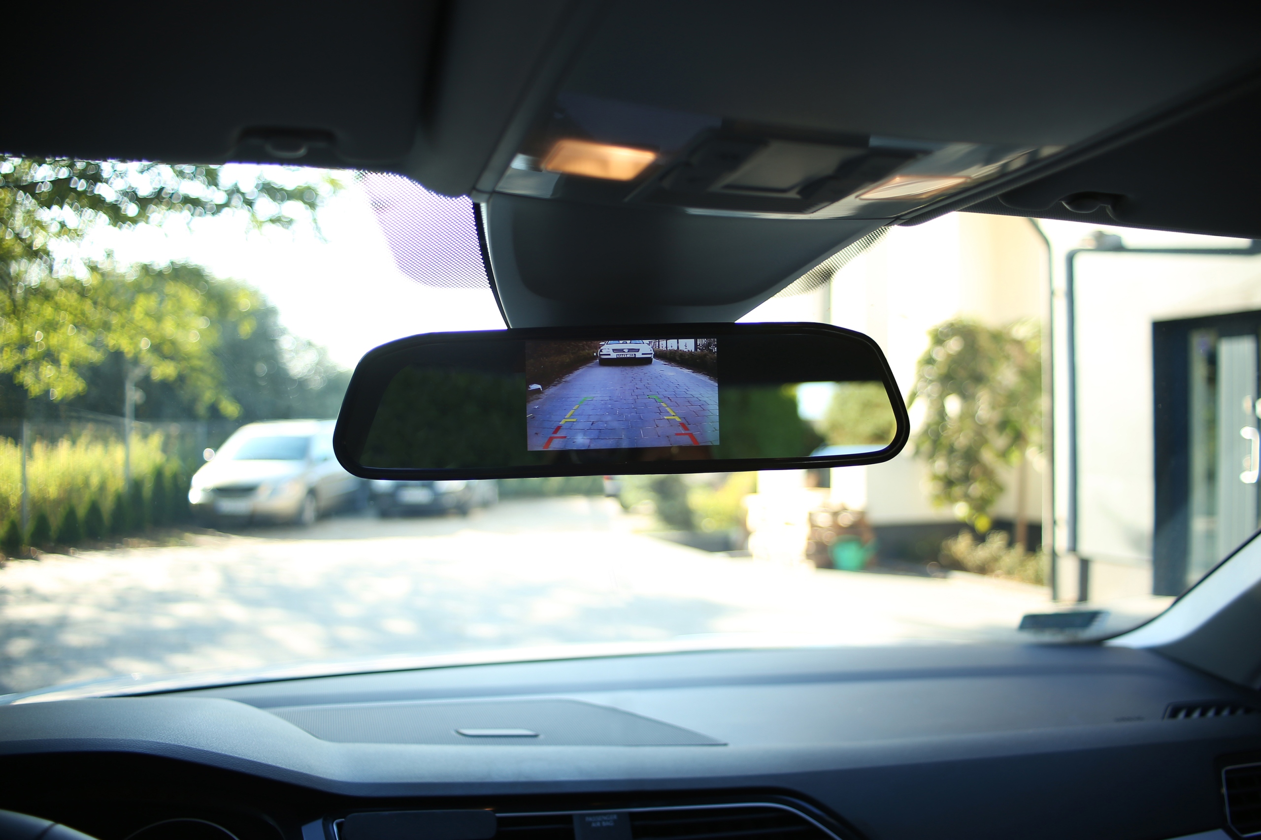 KAMERA COFANIA W RAMCE LED MONITOR LCD W LUSTERKU Functions line guidance