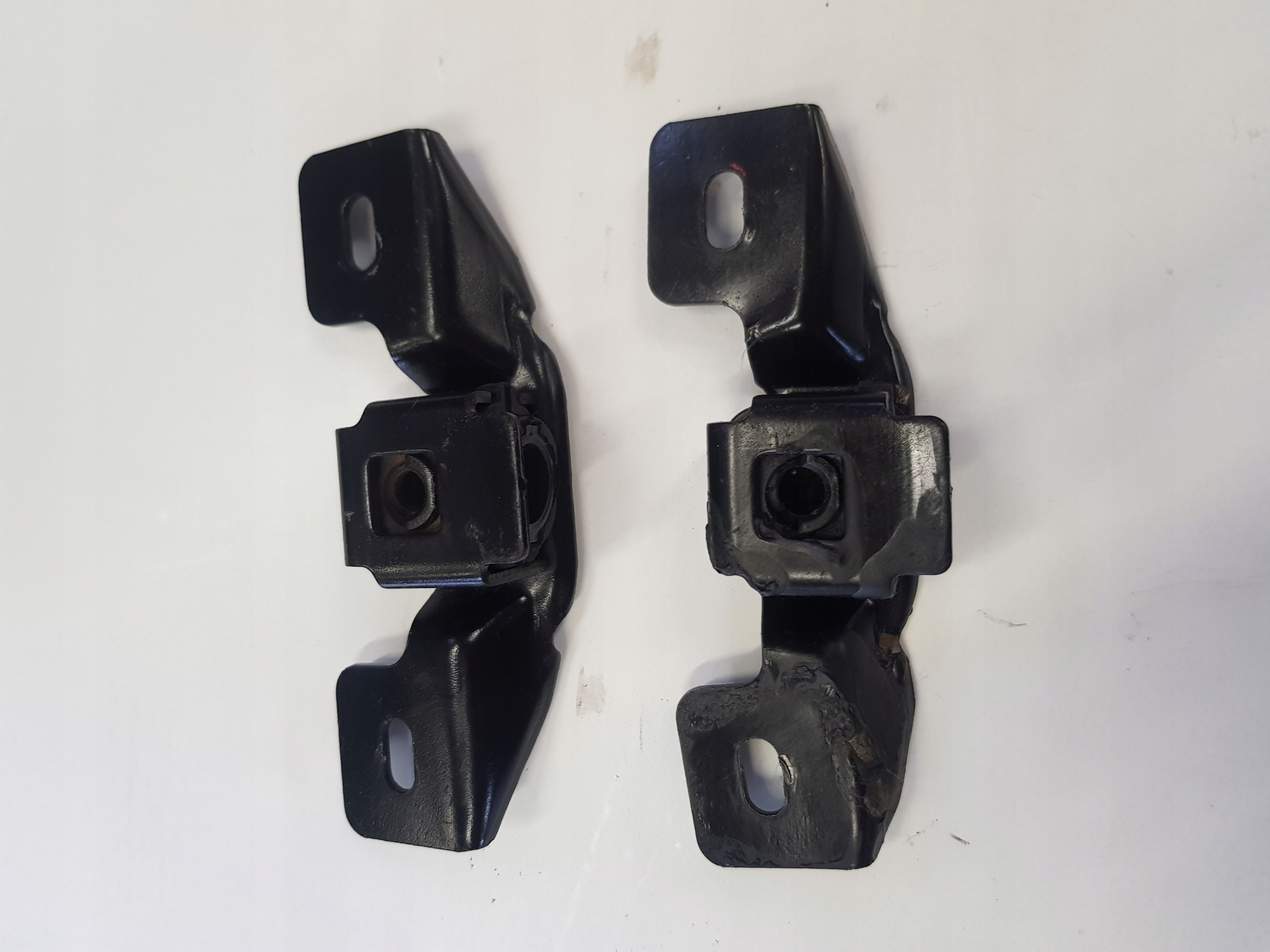 ZAMEK RYGIEL TRAFIC VIVARO PRIMASTAR