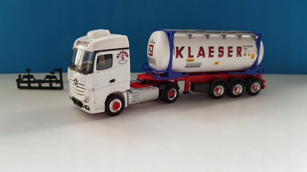 Herpa 934930 MercedesVýměnný kontejner Klaeser Herten