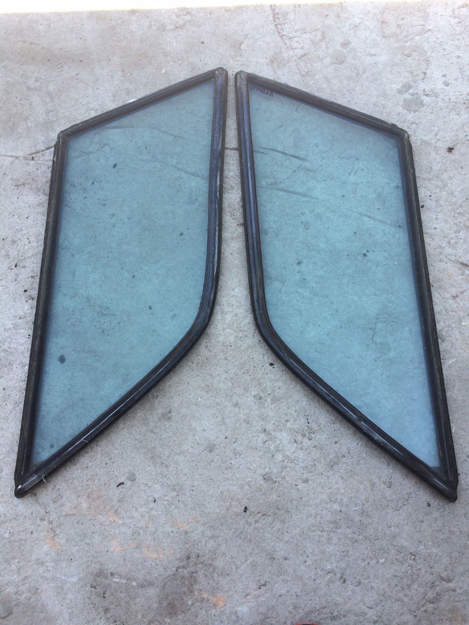 Уплотнения стекла задняя сторона Mercedes W123 S123 универсал