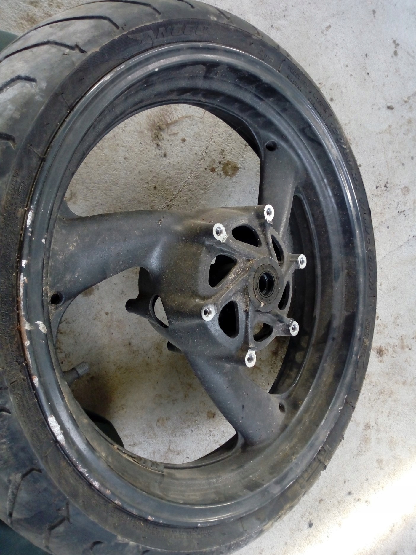 YAMAHA YZF 600 THUNDERCAT КОЛЕСО ПЕРЕДНИЙ ОБОД