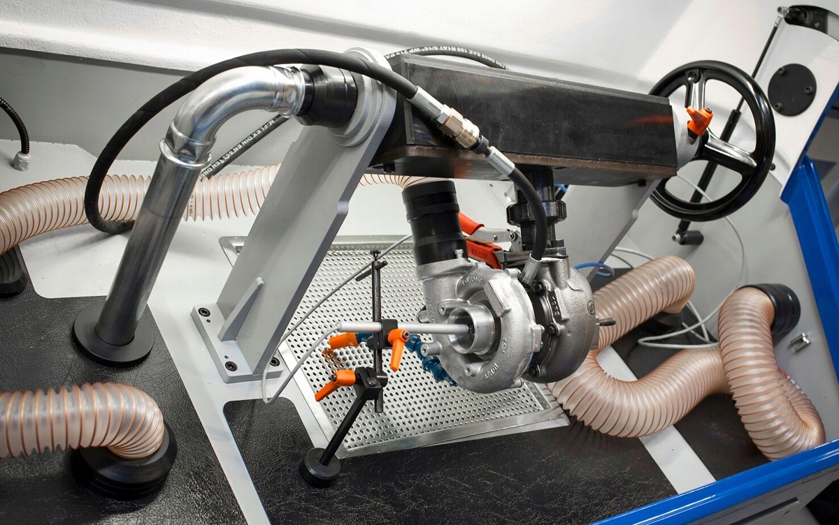 Turbina CHRA Rdzeń TOYOTA AVENSIS AURIS PREVIA RAV-4 2.0 D-4D 116KM 721164 Producent części Inny