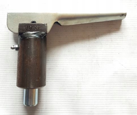 RYGIEL SPRĘŻYNOWY WSPORNIKA NOGI BDF L-133MM FI20