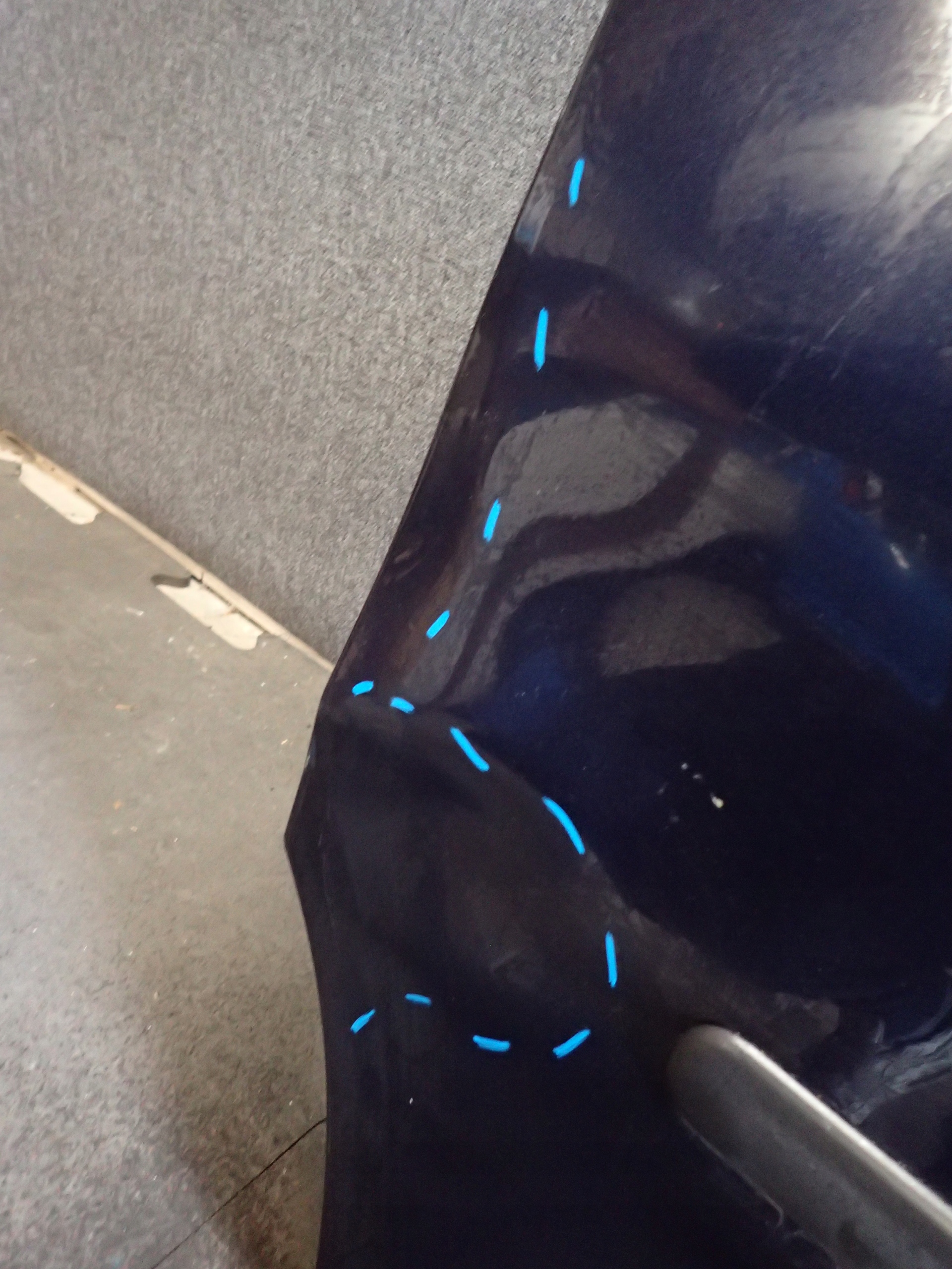 DRZWI TYŁ PRAWE VW CADDY 03- Strona zabudowy tył - prawa