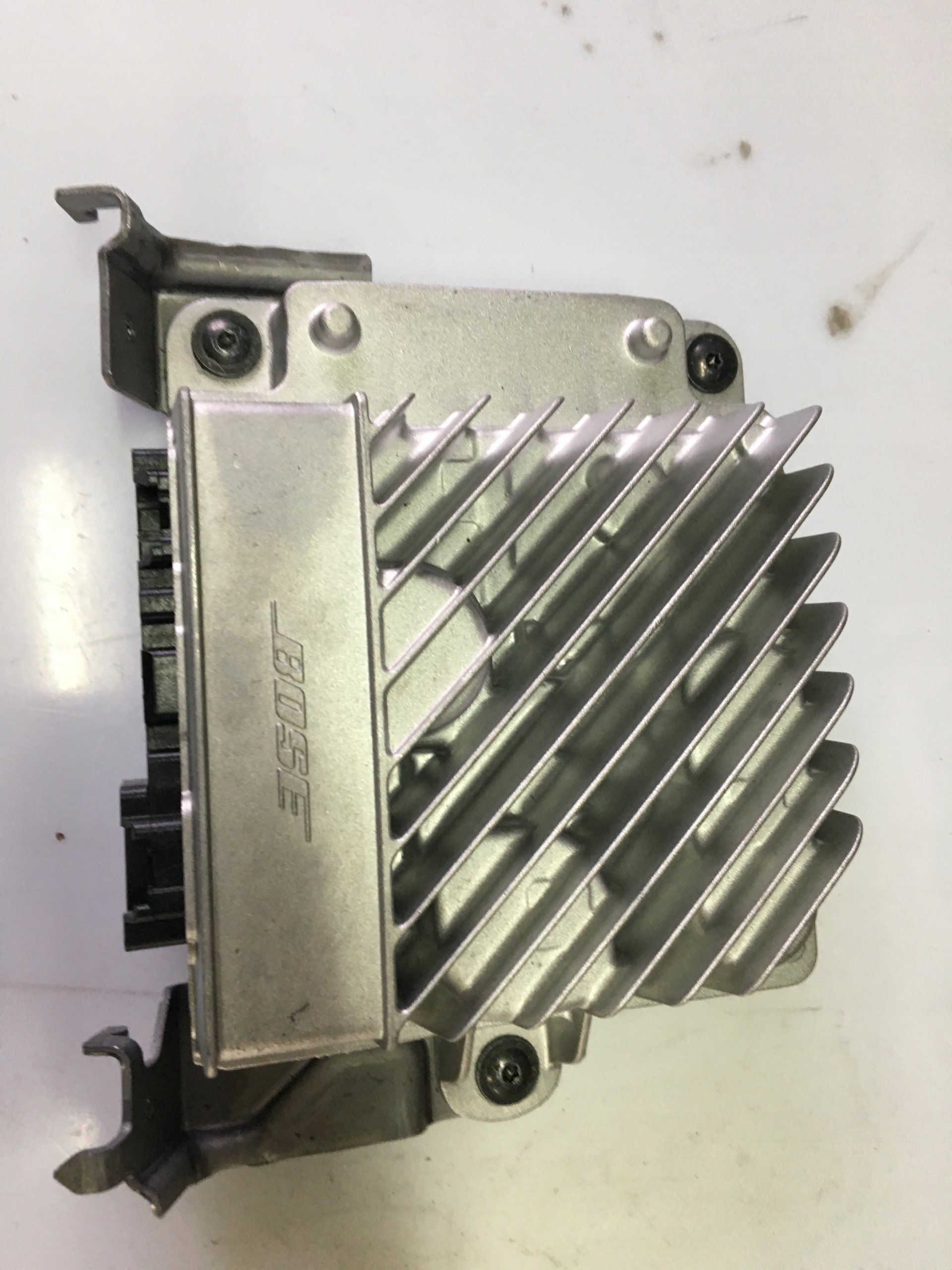 RENAULT MEGANE IV WZMACNIACZ BOSE 280637513R