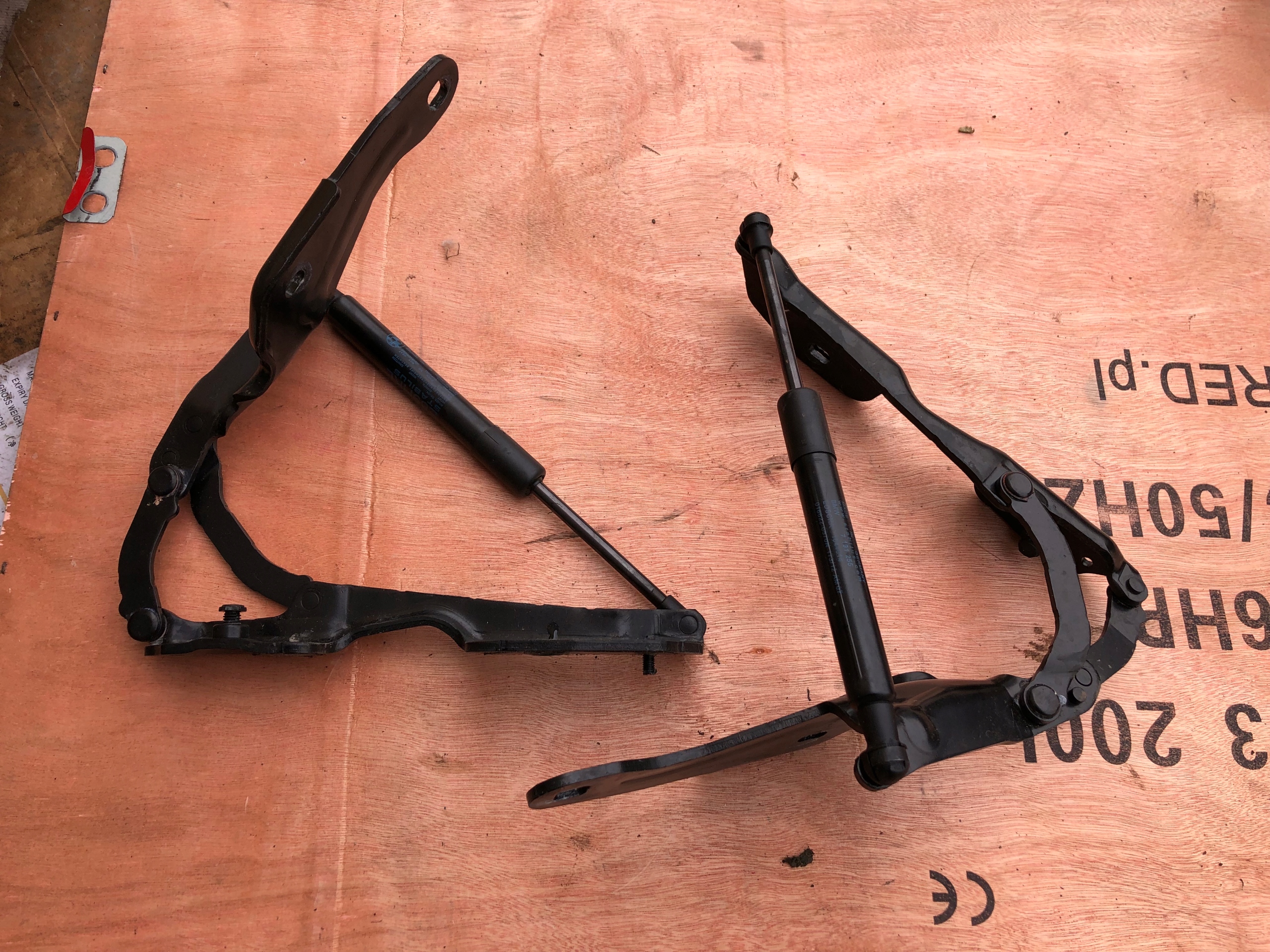 ZAWIASY SILOWNIKI KLAPY KOMPLET BMW Z4 E89